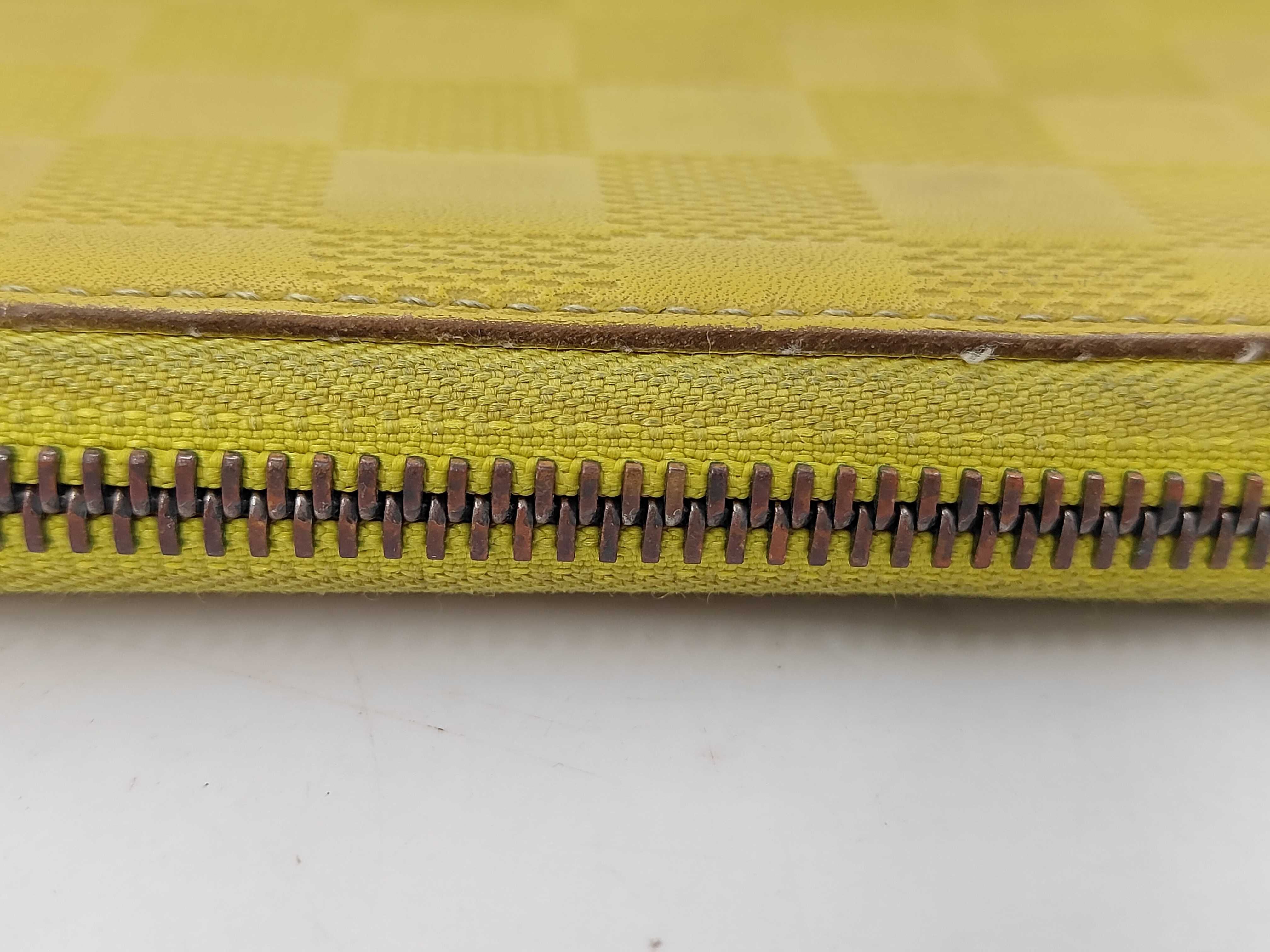 N62236 Damier Infini Vertical Vert Ascetic Wallet — view 5