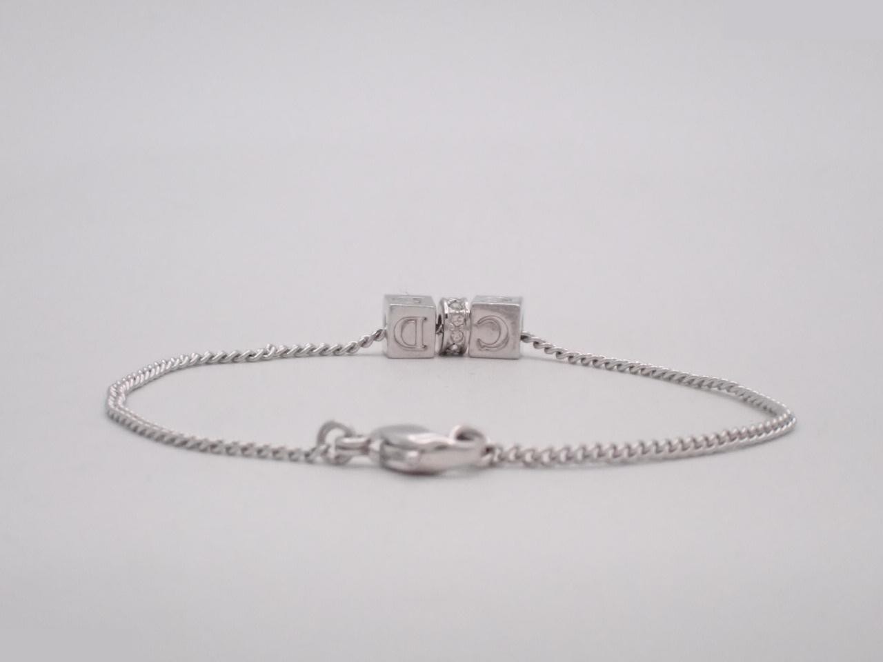 Other items in the line: Precious metal bracelets and bangles (metal), wrist circumference approximately 17.5 cm. — view 2