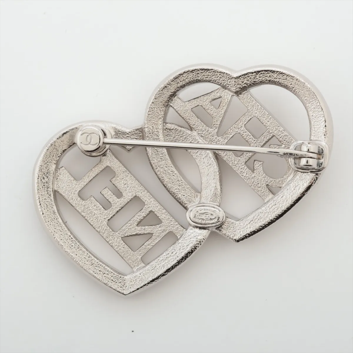 heart motif brooch C23N, metal x rhinestone, silver, — view 2