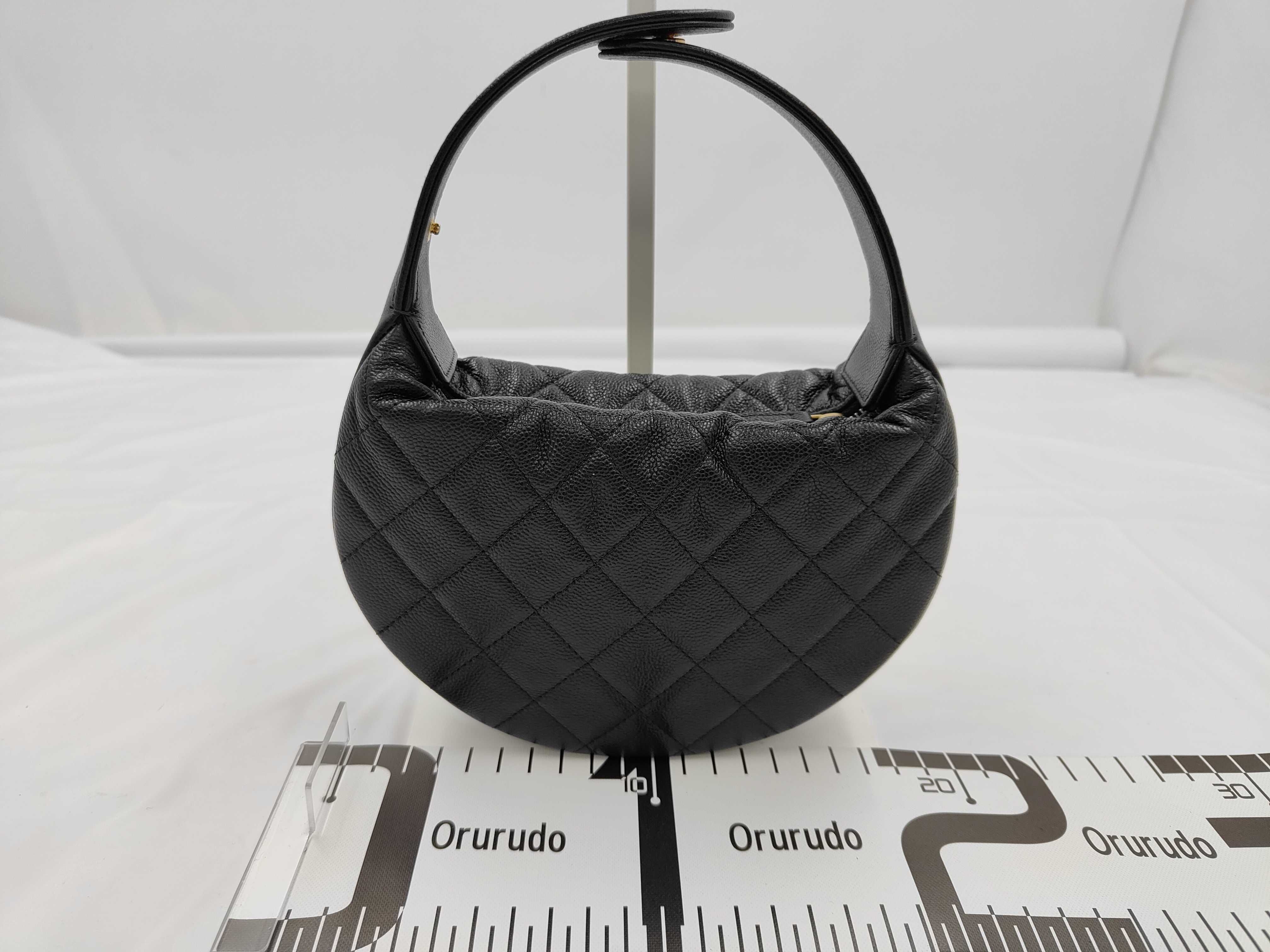Matelassé handbag, caviar leather, black bag — view 2
