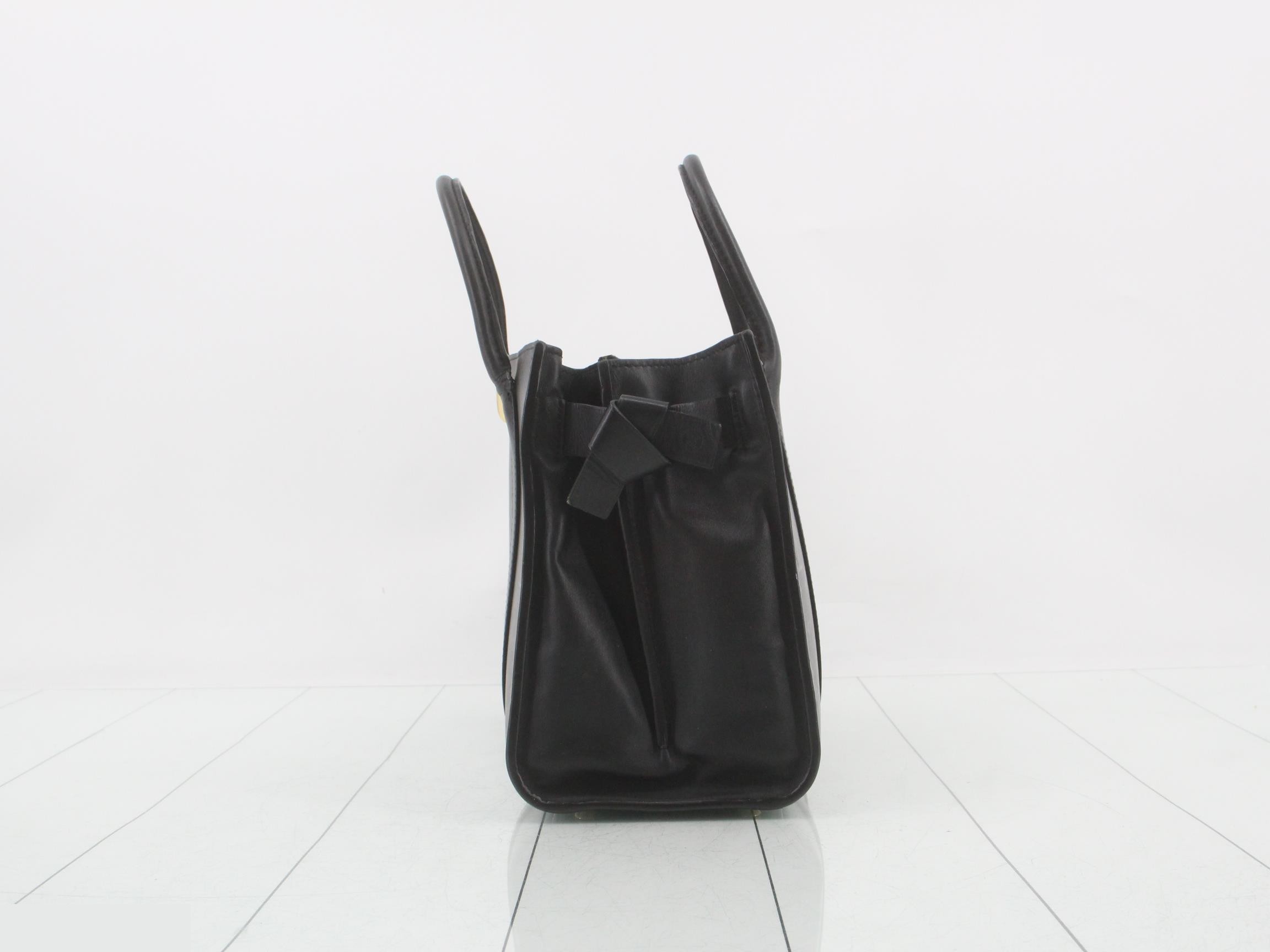 LV Very Tote MM Handbag — view 3