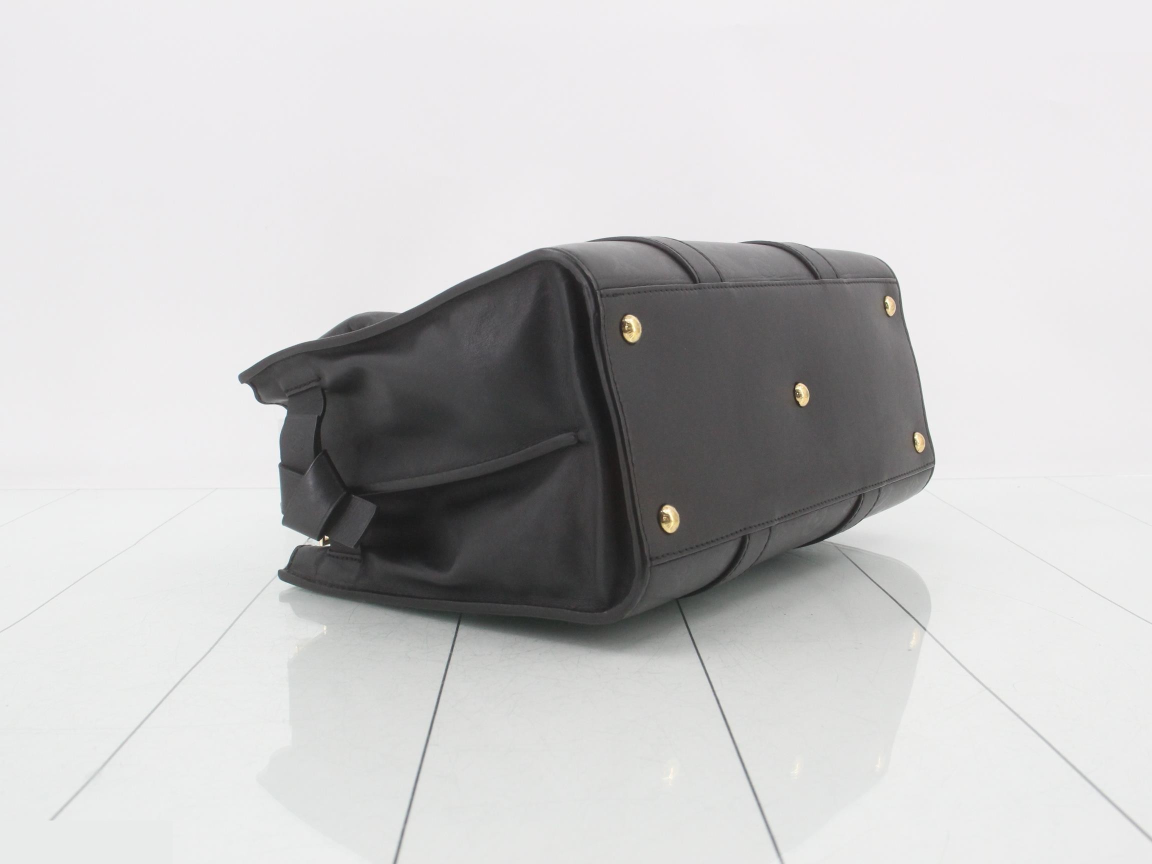 LV Very Tote MM Handbag — view 5