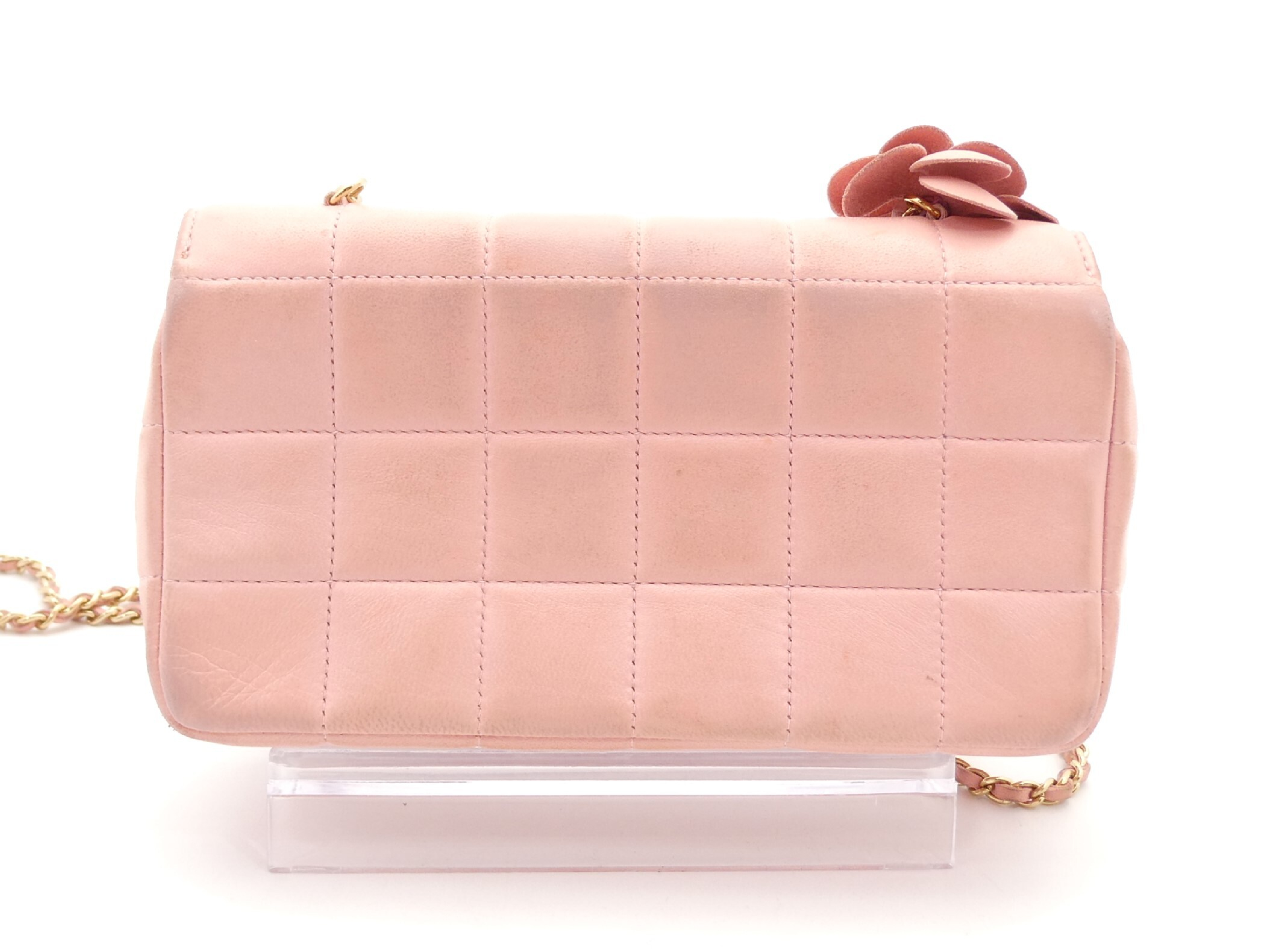Camellia Chocolate Bar Coco Mark Chain Shoulder Bag — view 2
