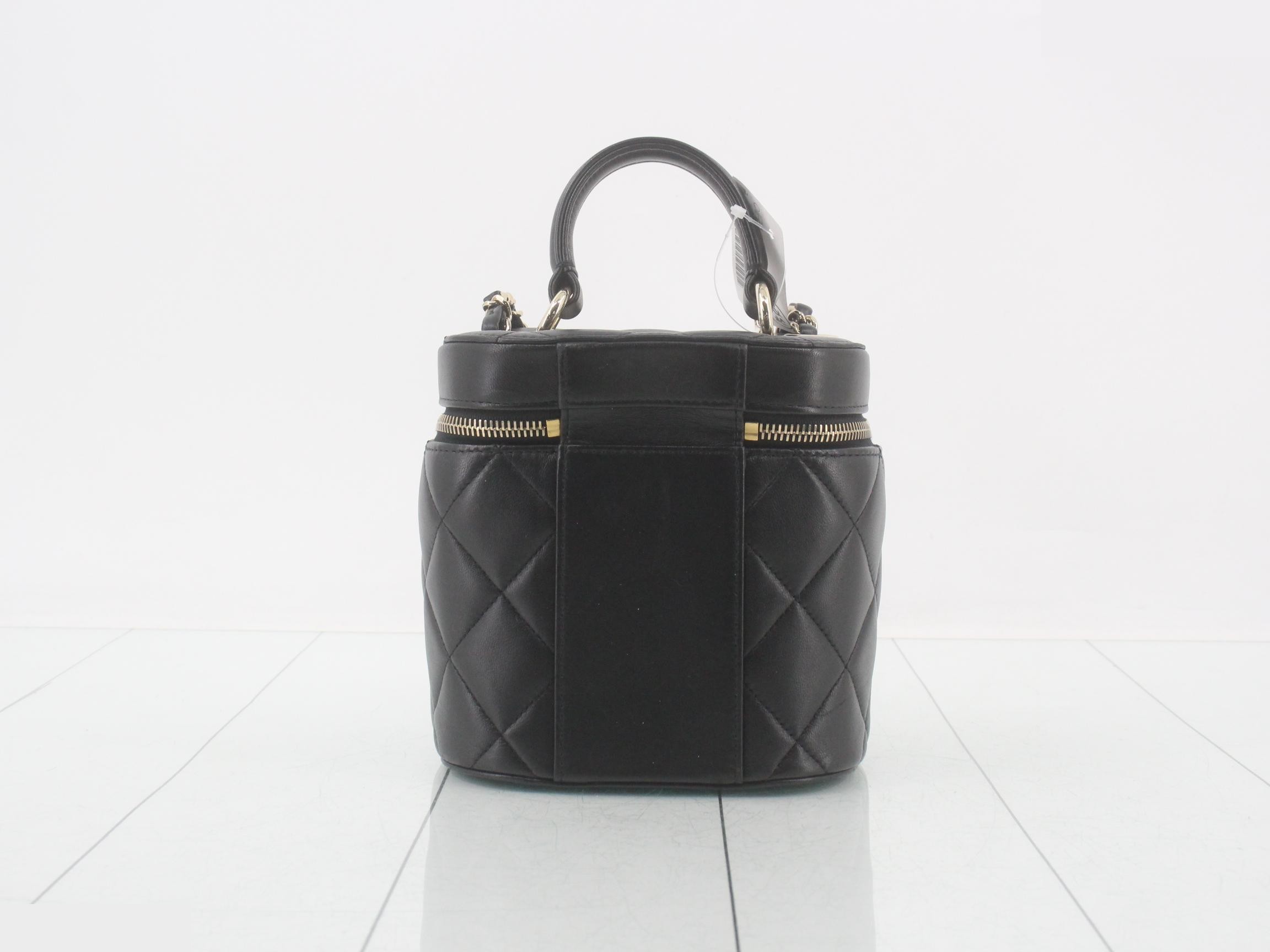 Matelassé Leather 2-Way Handbag — view 2