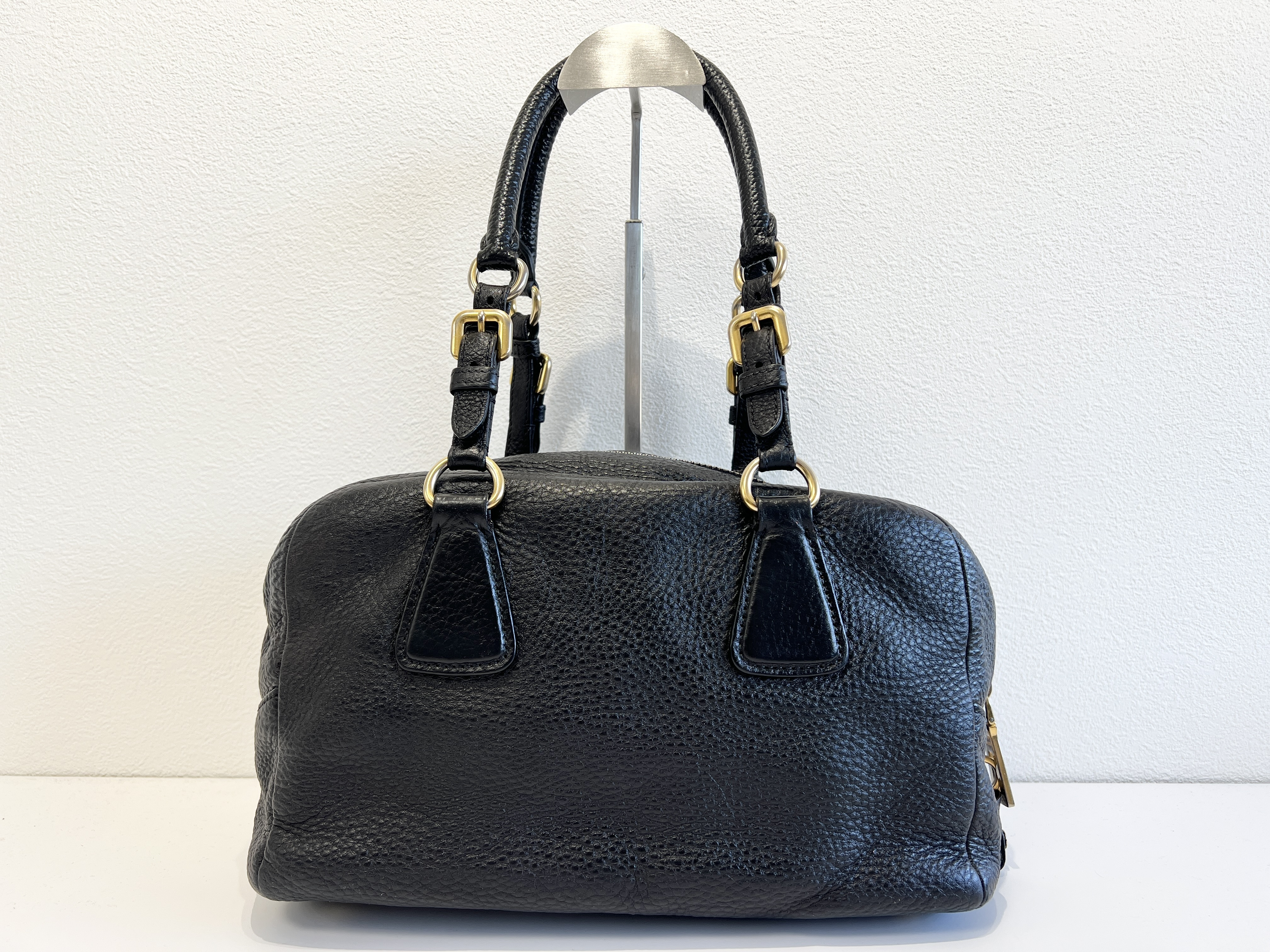 Vitello Daino Logo Leather Boston Bag, Handbag, Shoulder Bag — view 2