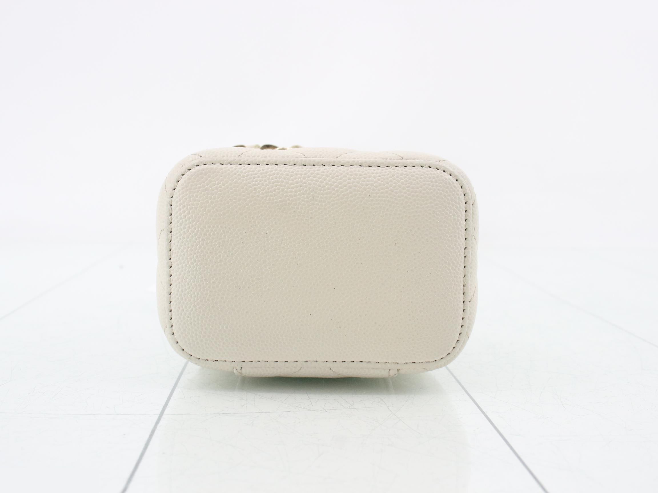 Matelassé Vanity Chain Shoulder Bag, Caviar Leather — view 3