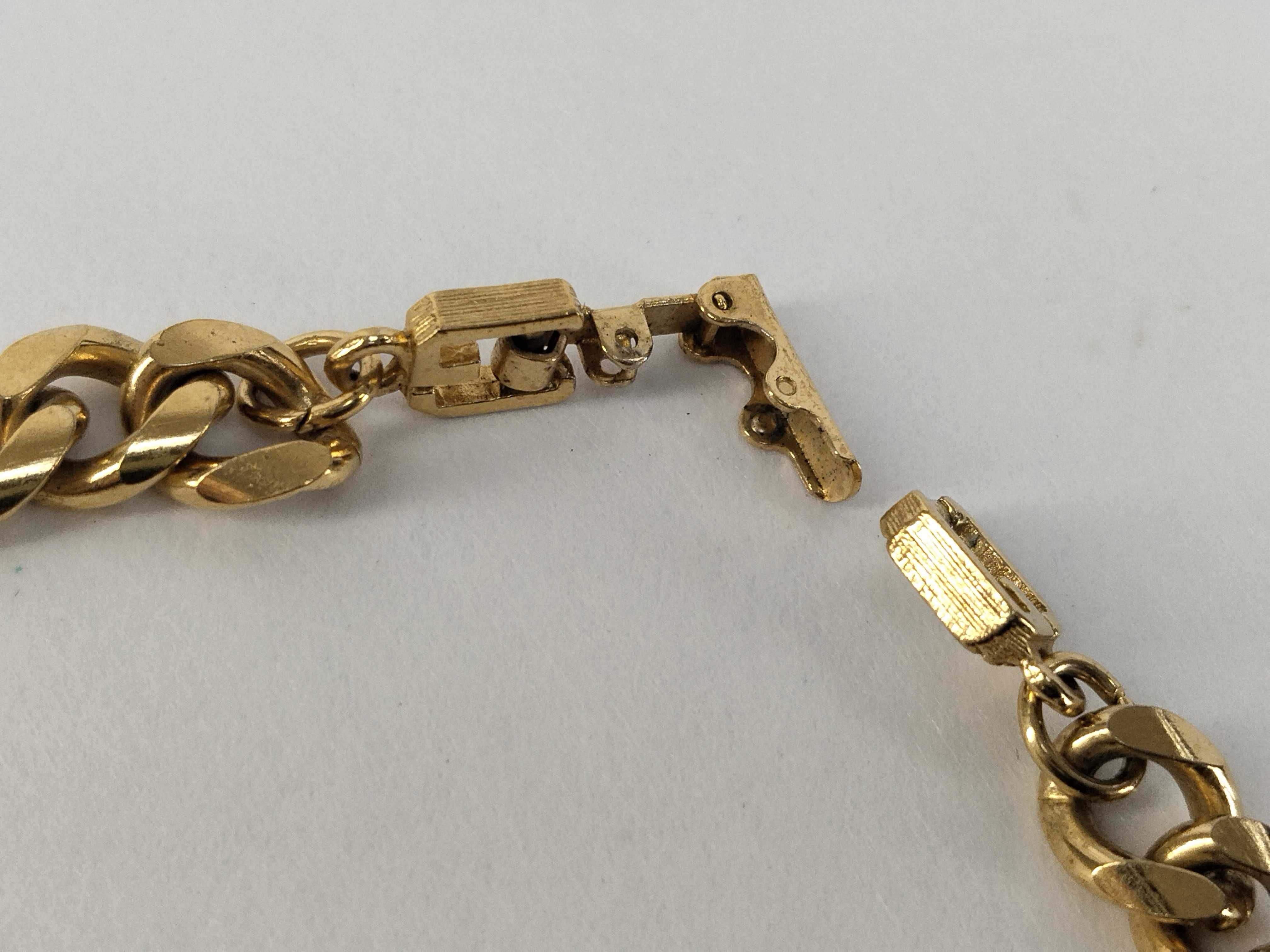 Gold Cuban Link Chain Bracelet (Bracelet/Bangle) — view 7