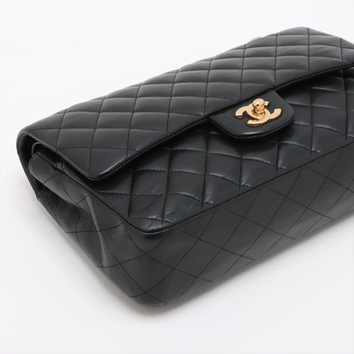 [Individually packaged] Chanel Matelassé 25 Lambskin Double Flap Double Chain Bag, Black with Gold Hardware, 13451534, Series 13 — view 4