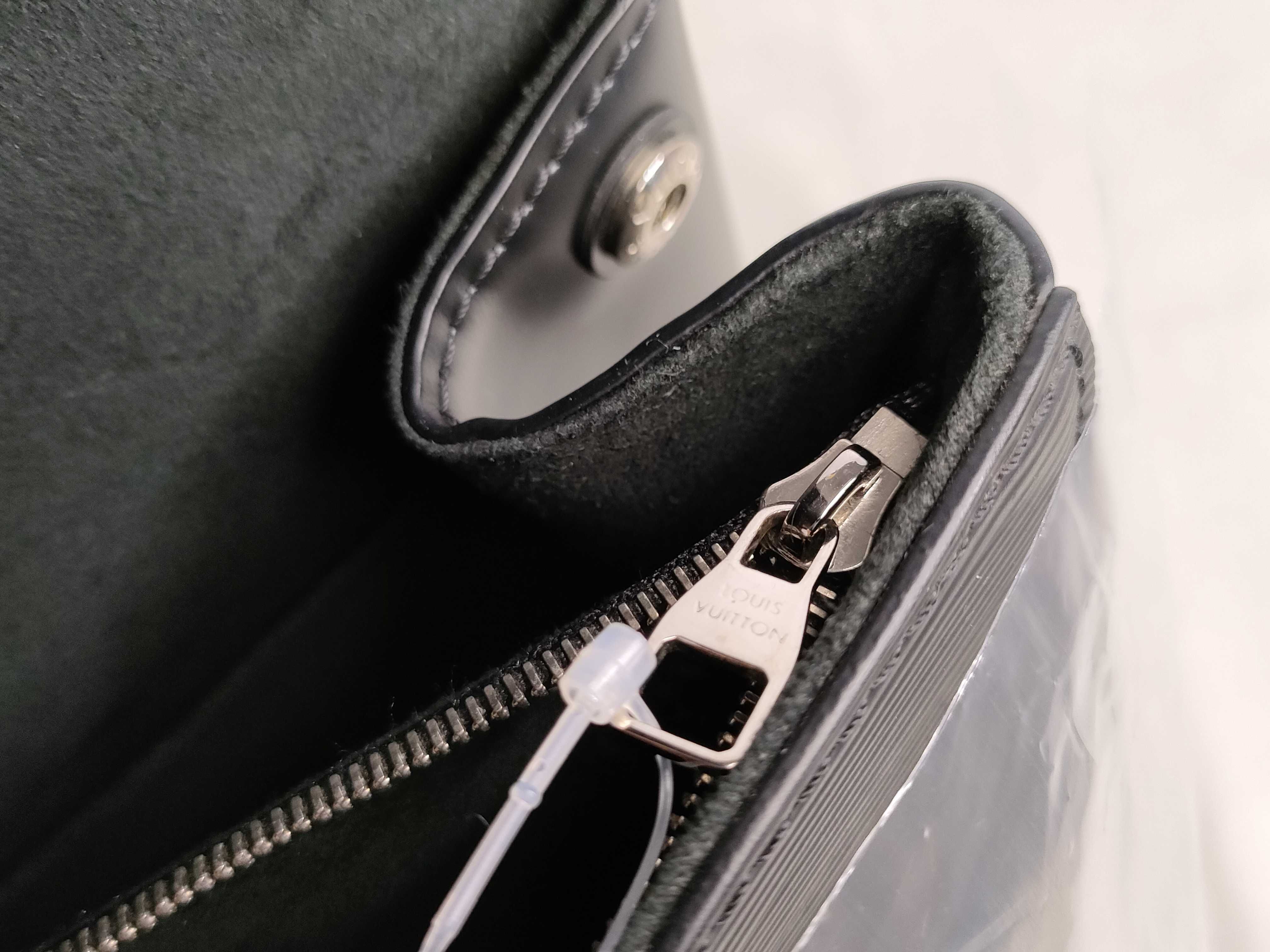 Epi Cluny M41312 Handbag — view 15