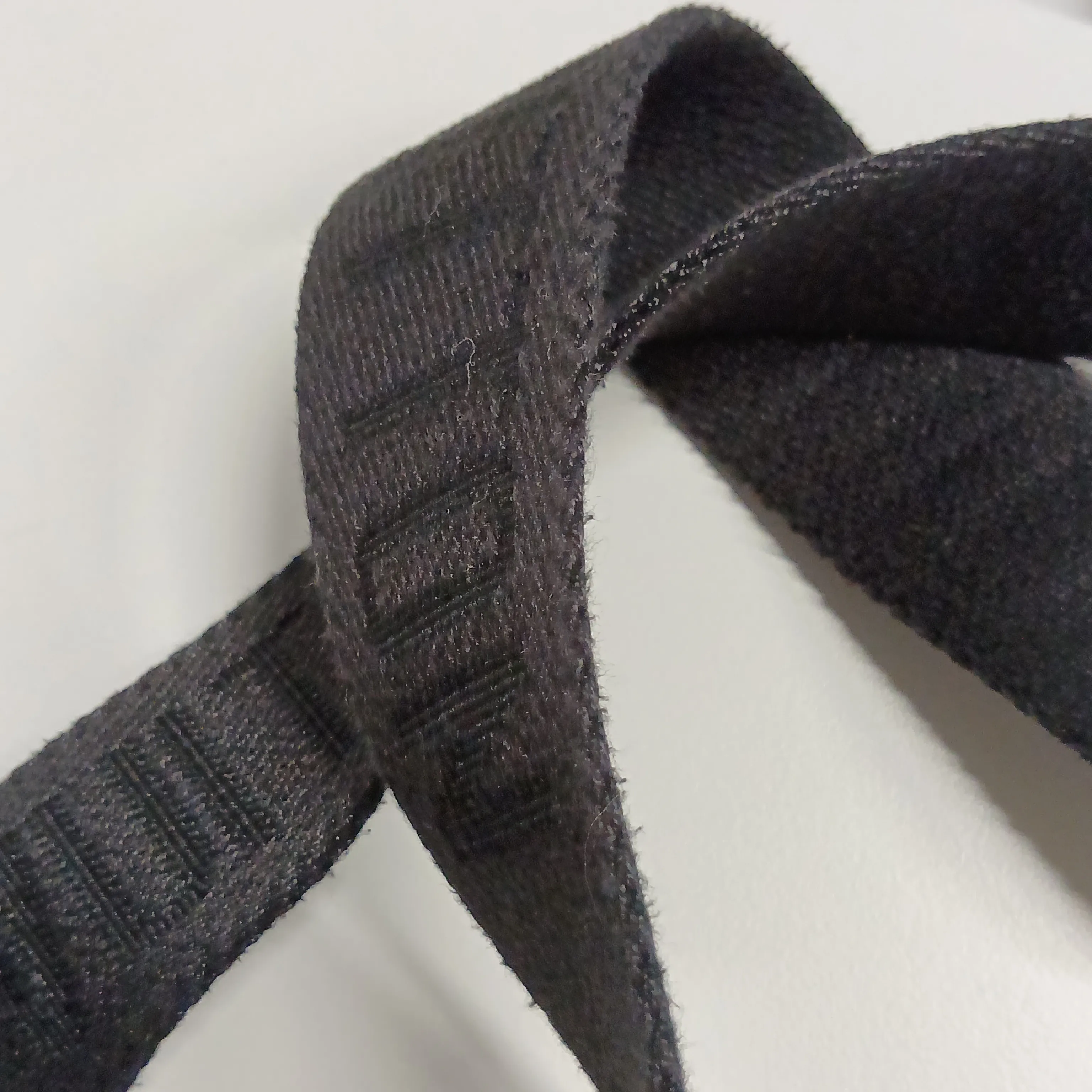 LV Aerogram Takeoff Sling M57081 Black (RFID detected) — view 13