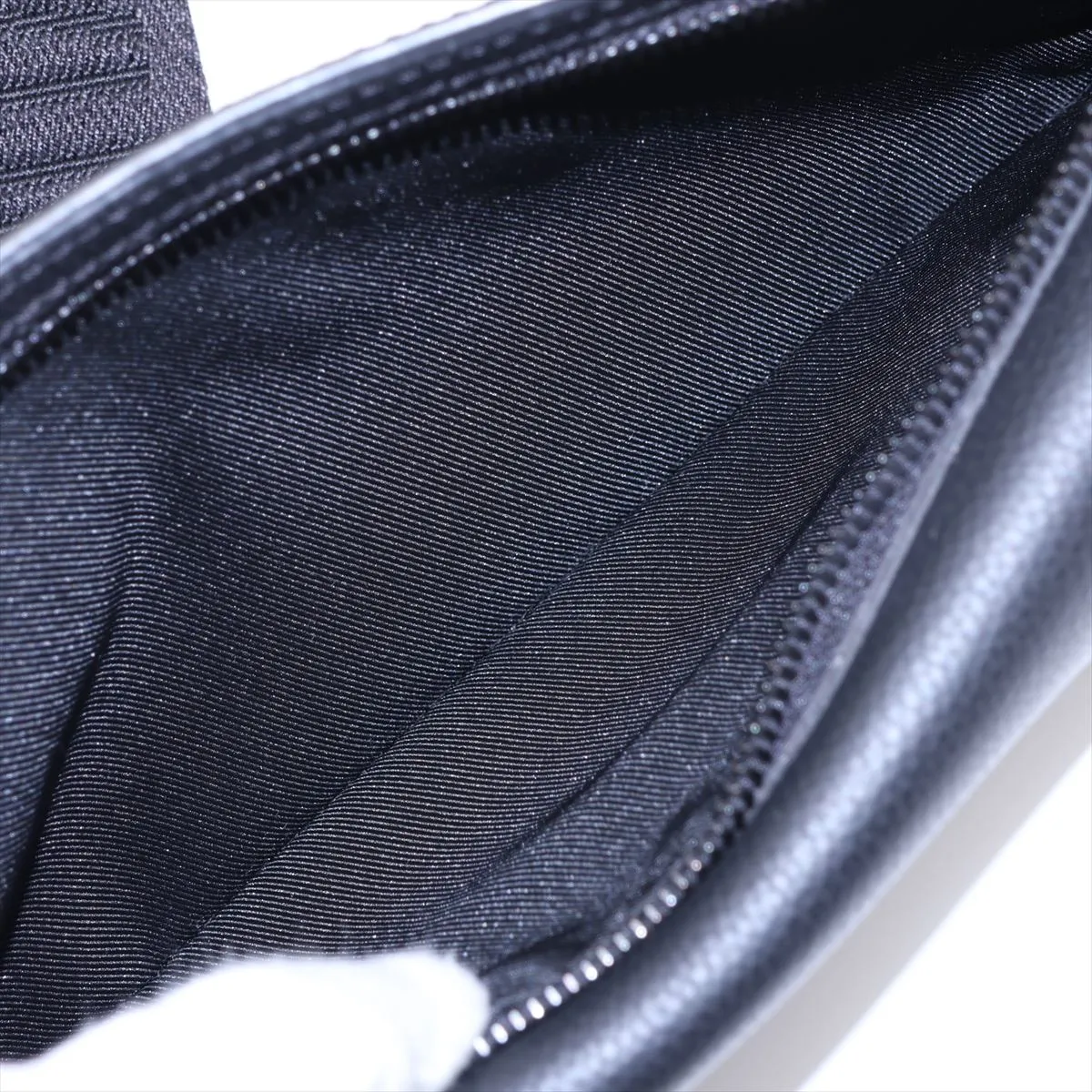 LV Aerogram Takeoff Sling M57081 Black (RFID detected) — view 7