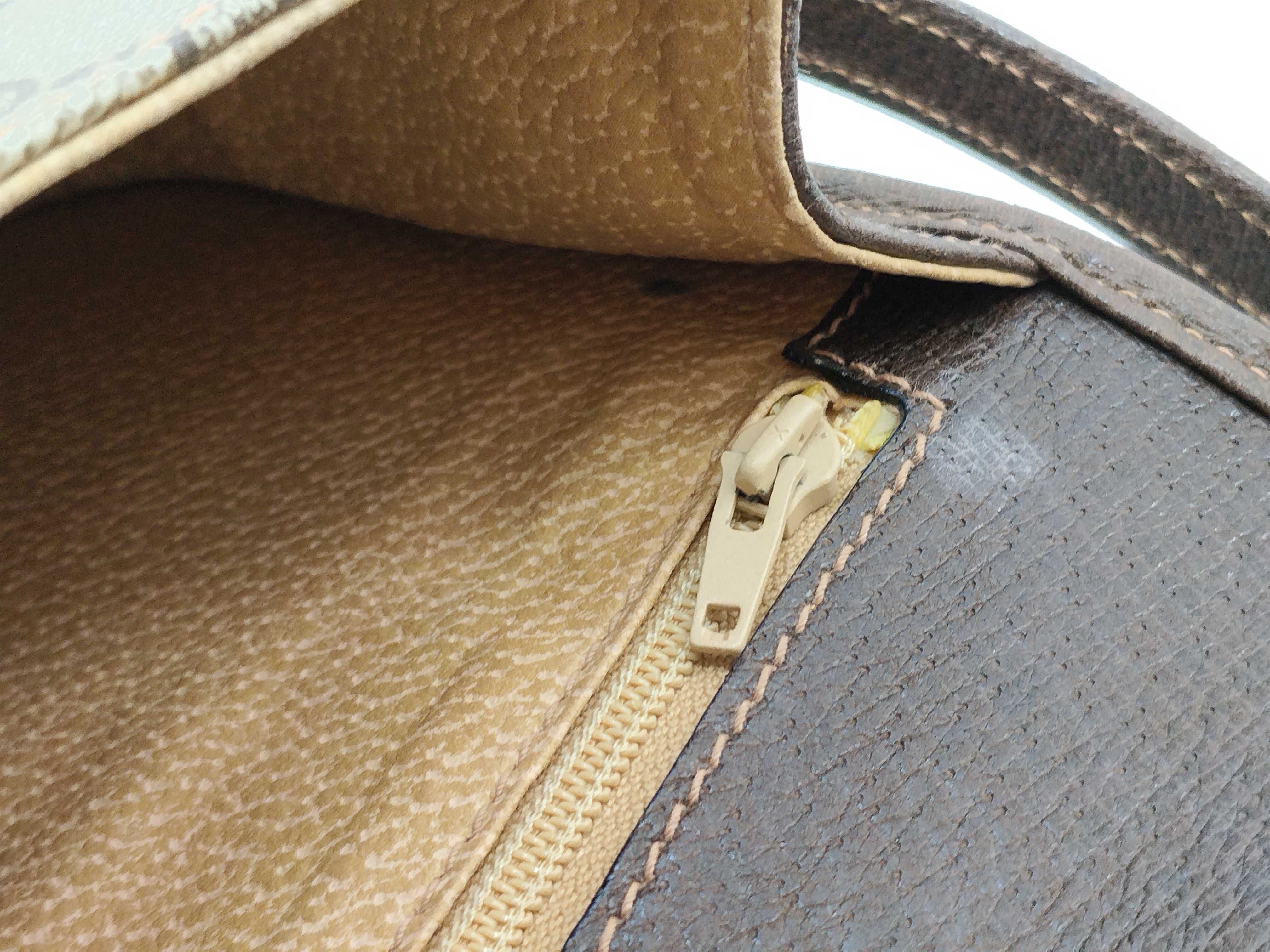 Old Gucci Shoulder Bag — view 12
