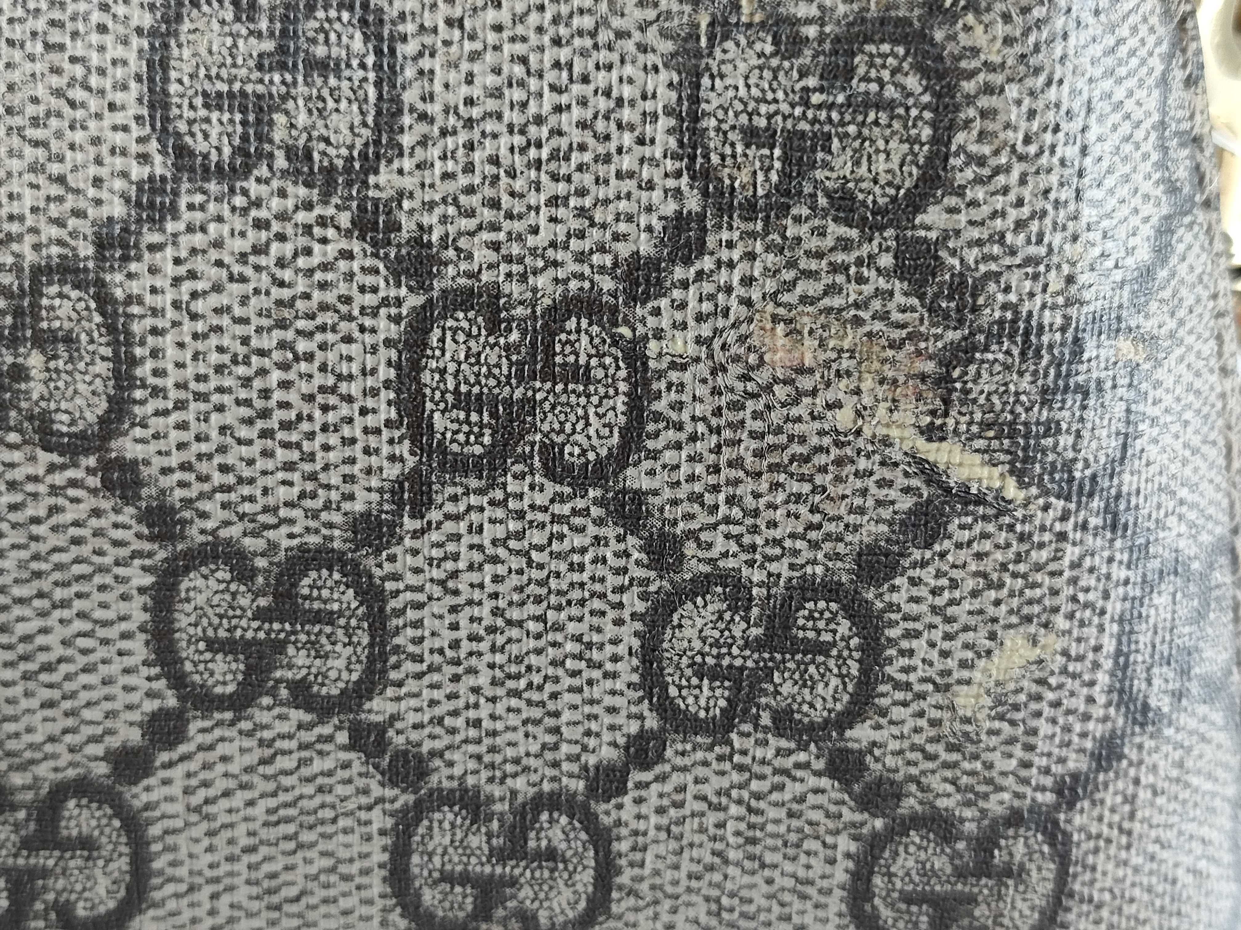 GG Supreme 2-Way Handbag — view 15