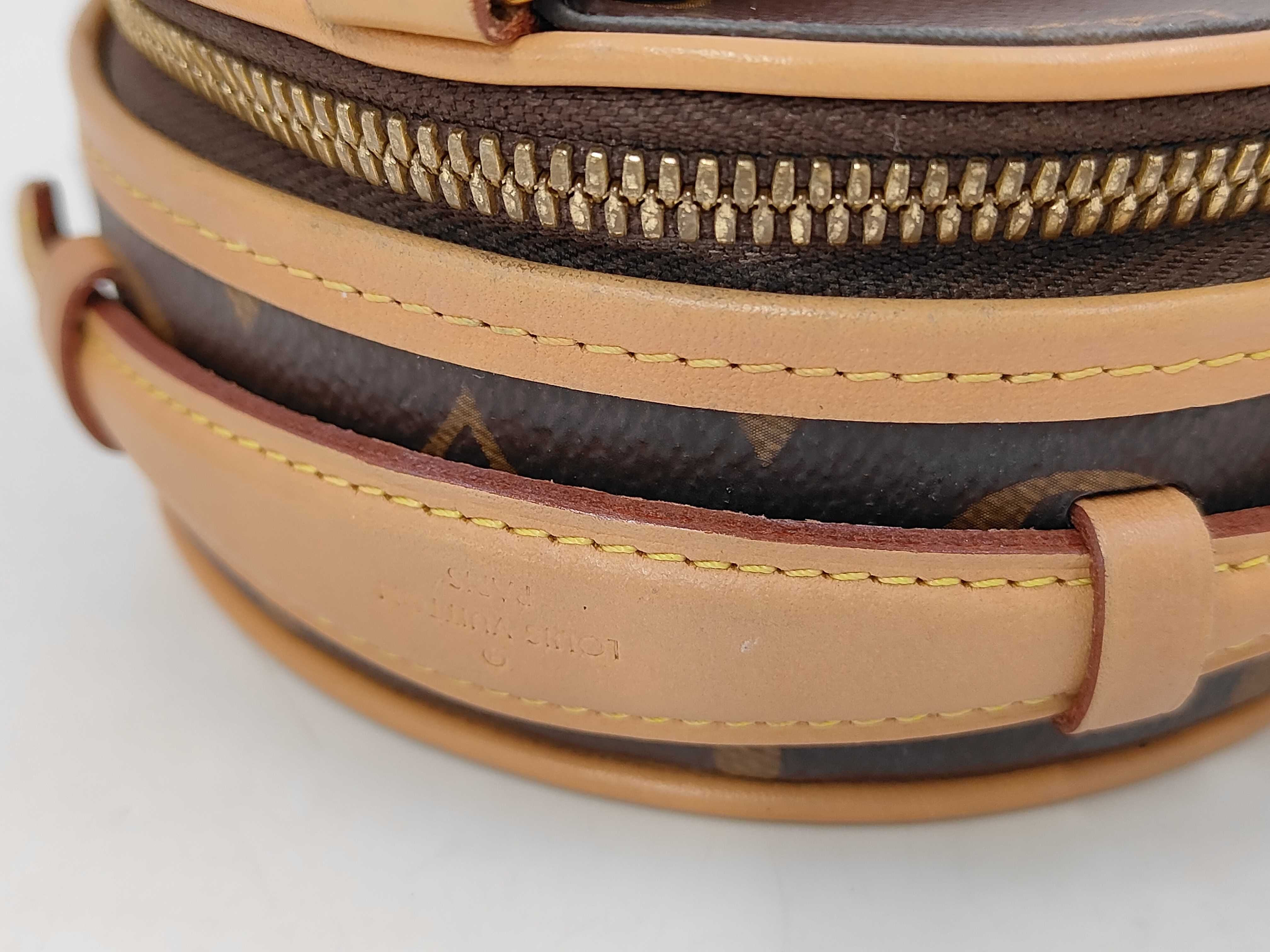 LV M44699 Shoulder Bag — view 4