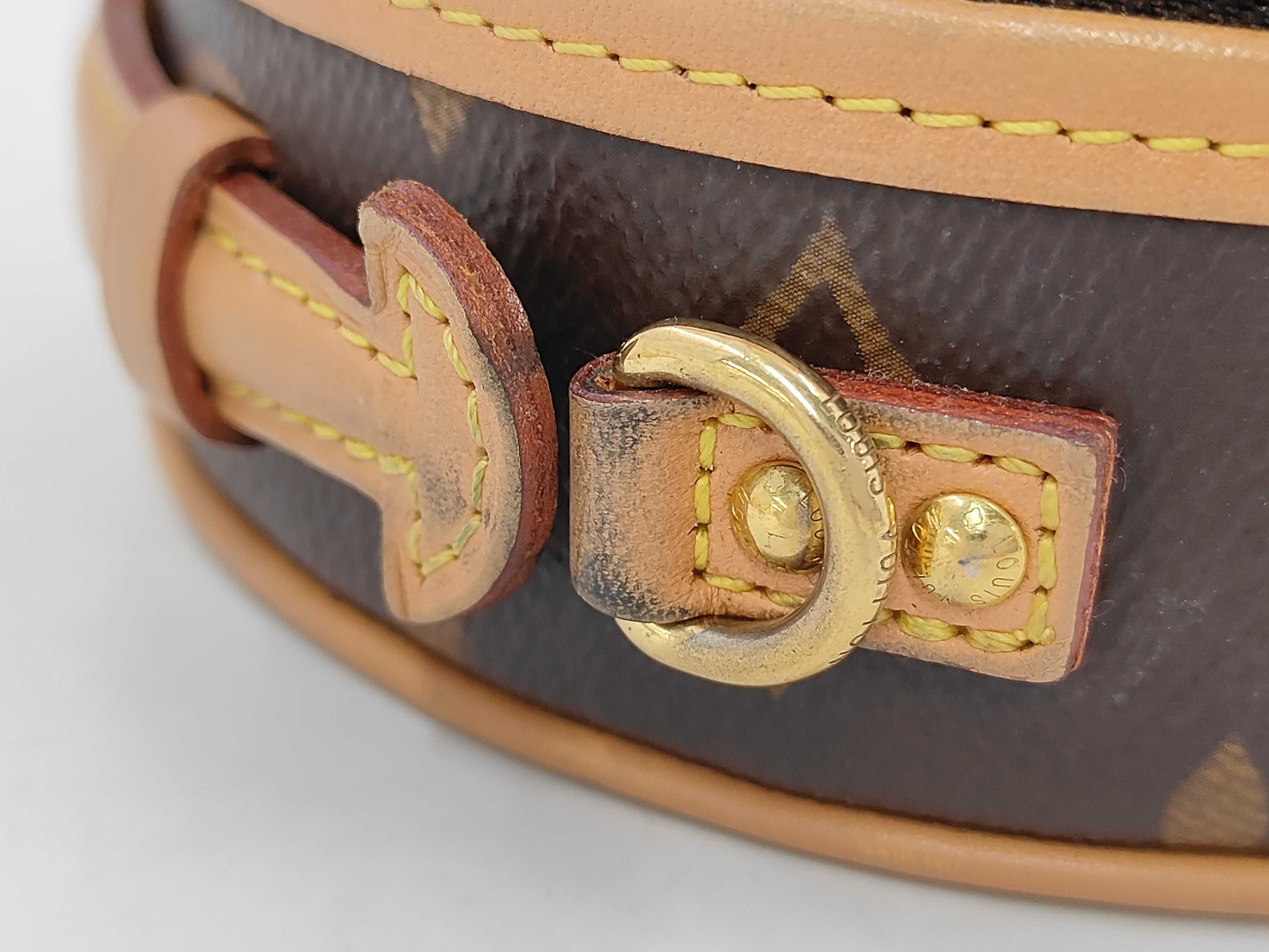 LV M44699 Shoulder Bag — view 6