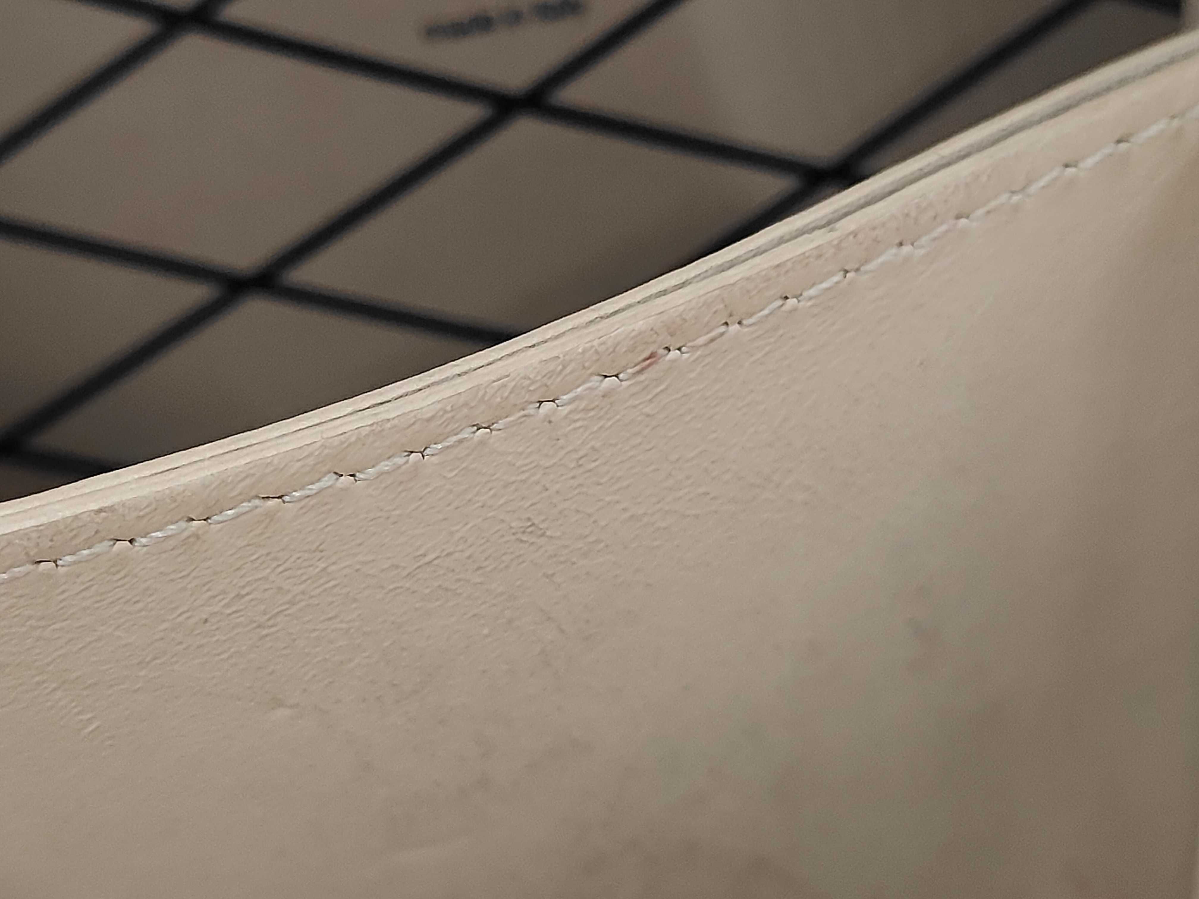 LV M44699 Shoulder Bag — view 10