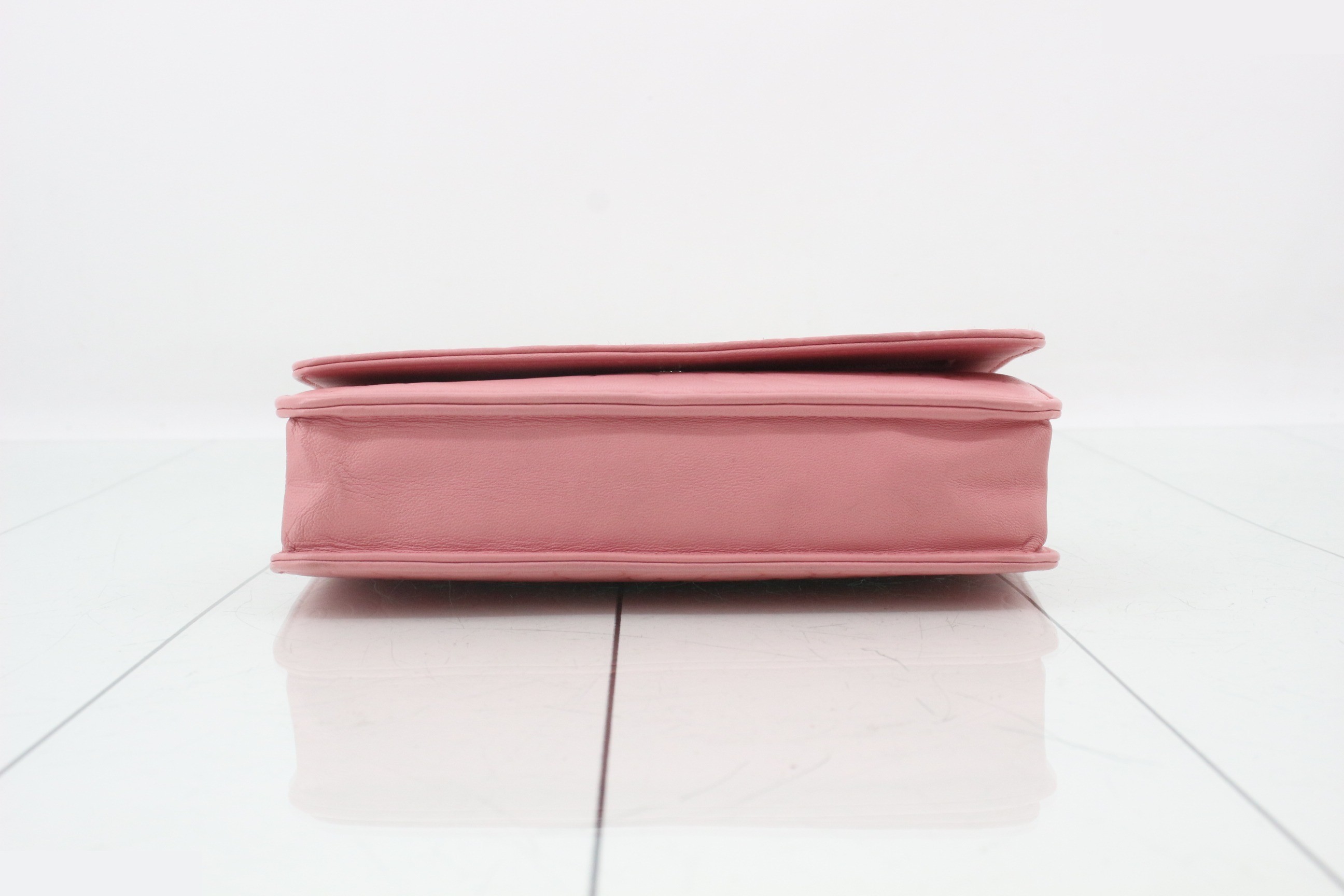 Camellia Leather Coco Mark Chain Wallet (Pink) — view 3