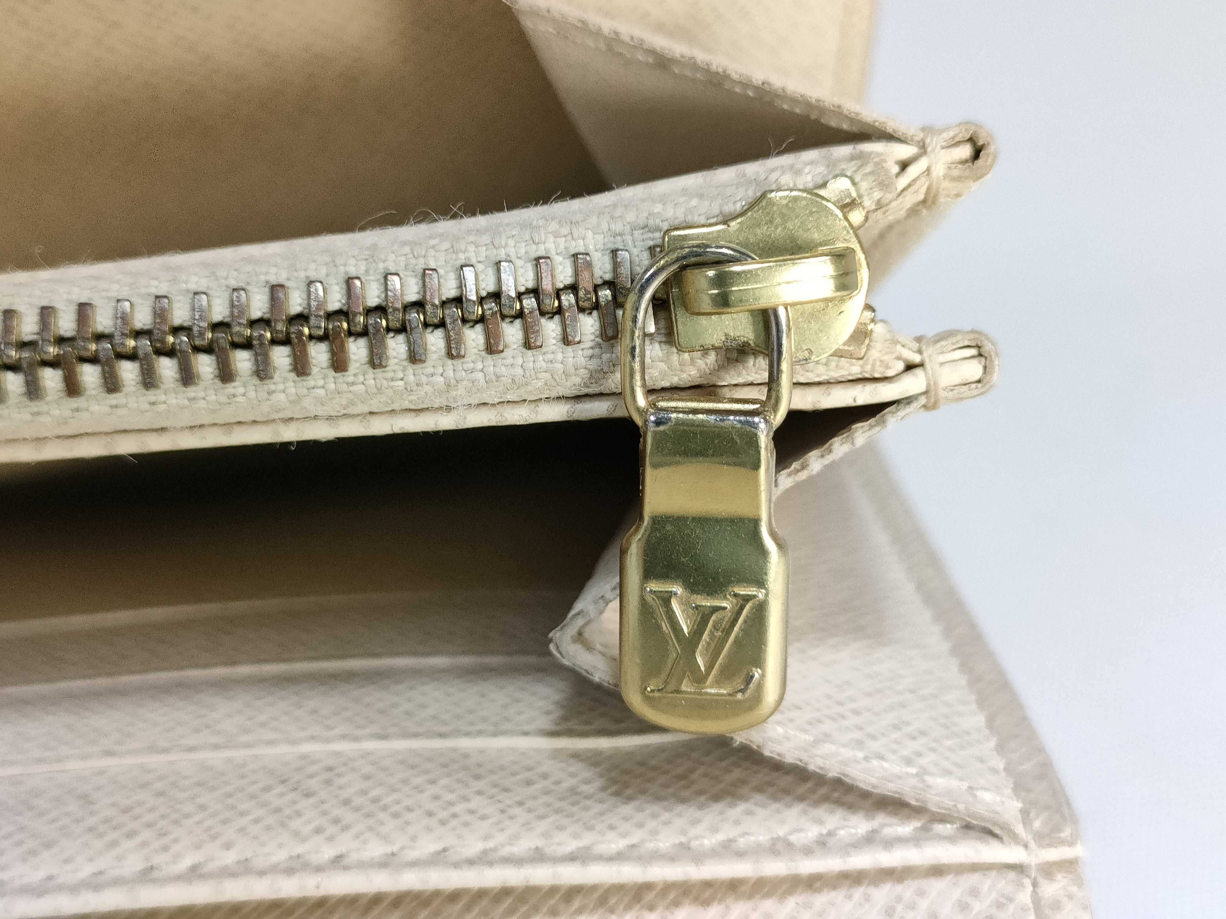 Damier Azur Portefeuille Sarah Wallet — view 13