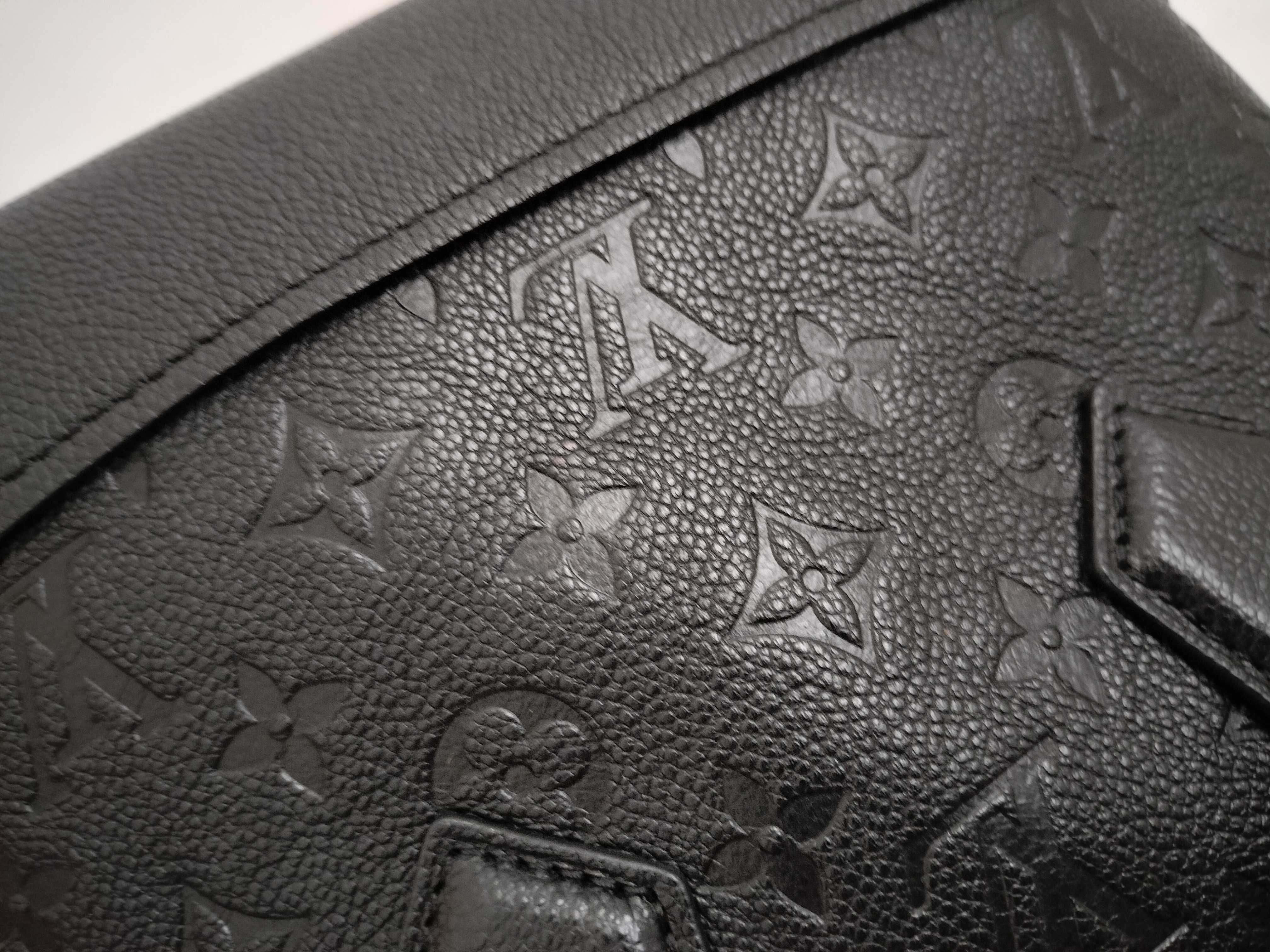 Monogram Empreinte Neo Alma BB M44829 Monogram Empreinte Black Gold Hardware Shoulder Bag — view 15