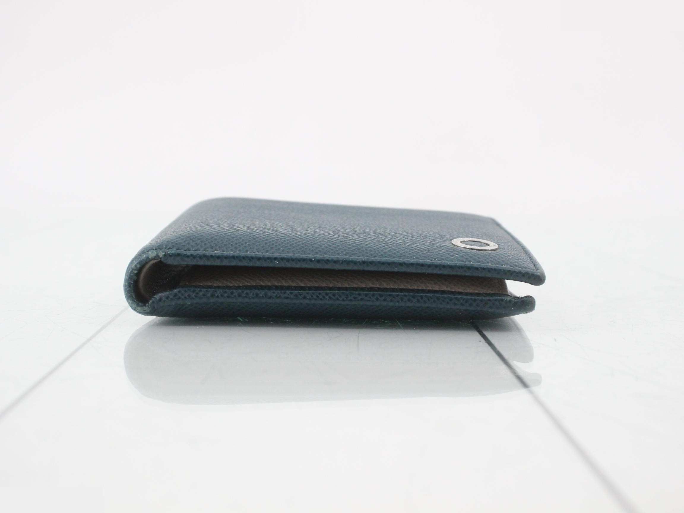 Other lines: Bags & Wallets, Green, Bi-fold — view 3