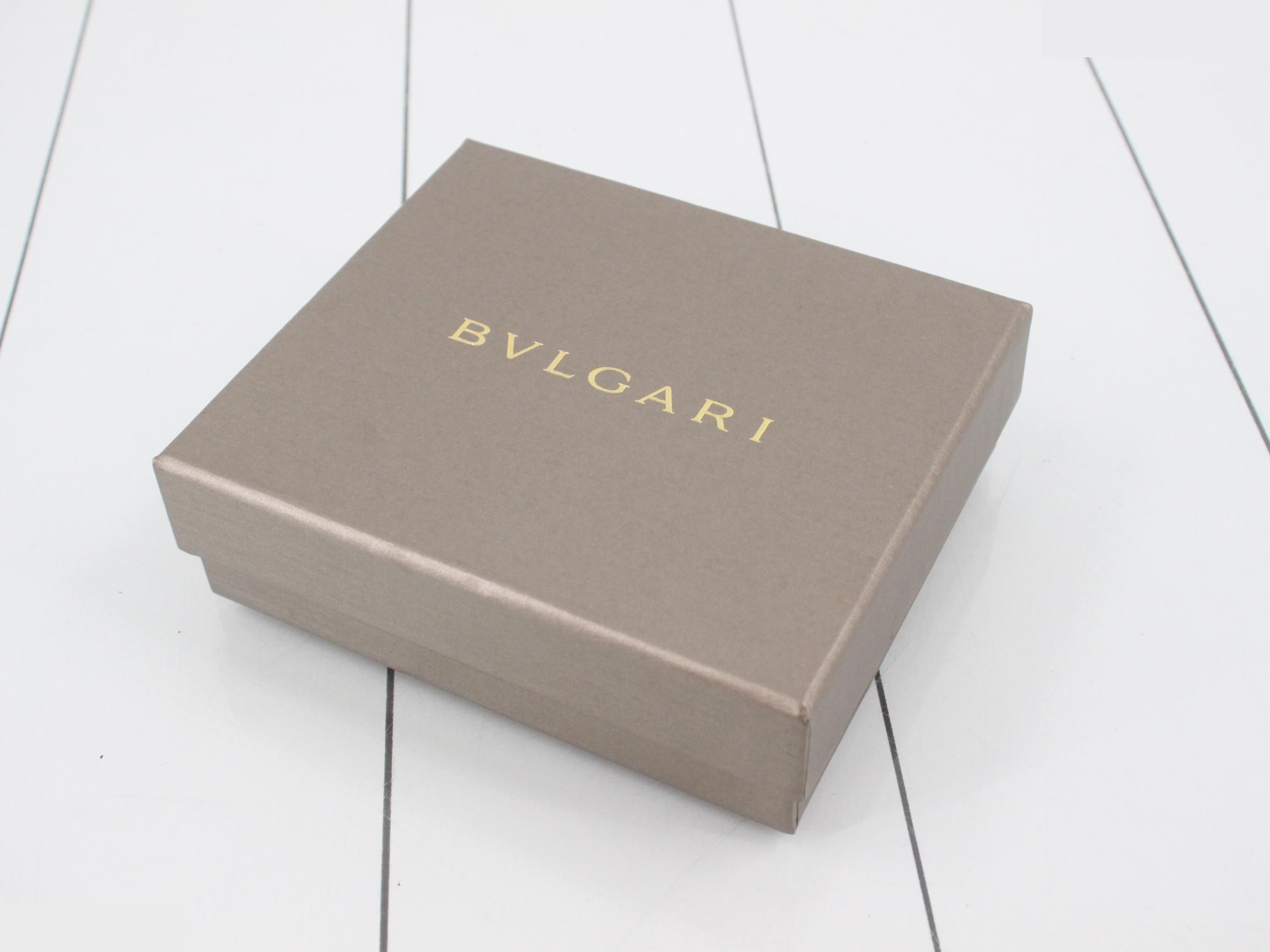 Other lines: Bags & Wallets, Green, Bi-fold — view 5