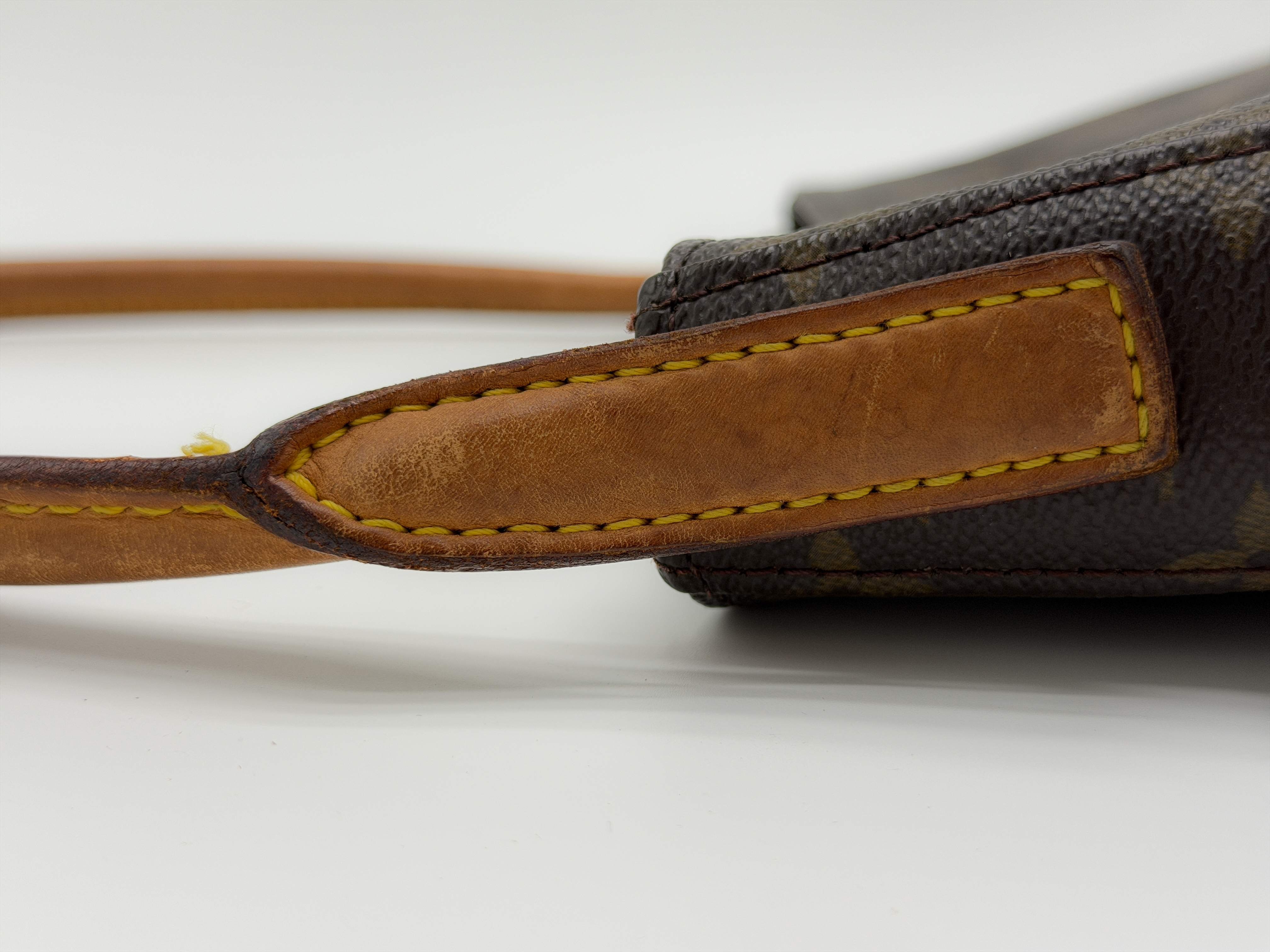 Monogram M51145 Looping GM MI0040 Shoulder Bag — view 5