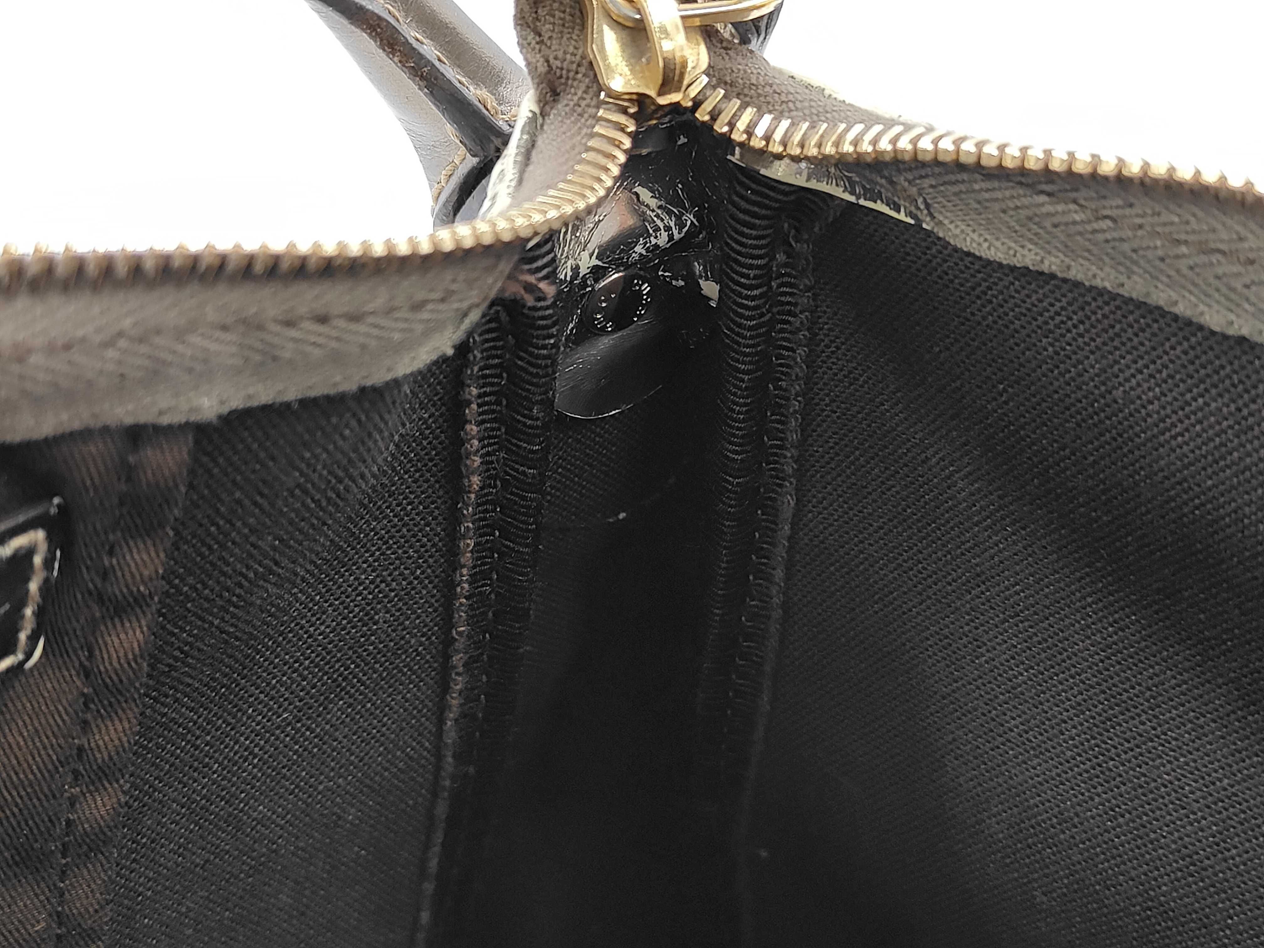 GG Supreme GG Plus Shoulder Bag — view 13