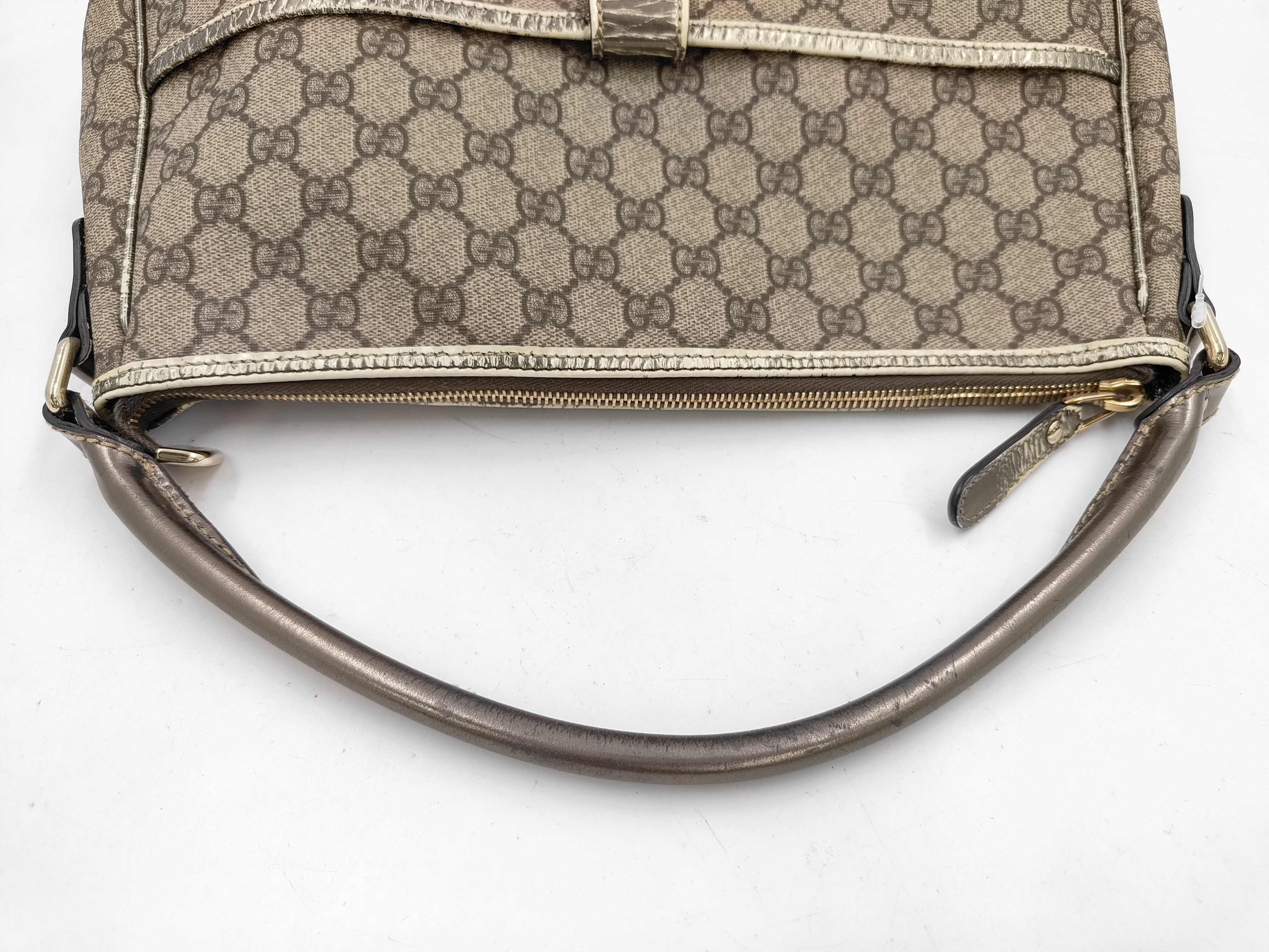 GG Supreme GG Plus Shoulder Bag — view 5