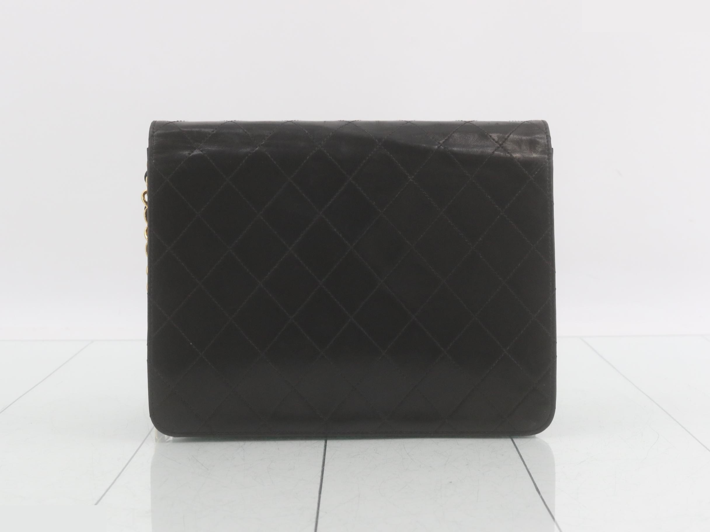 Matelassé Push-Lock Shoulder Bag, Series 3 — view 2