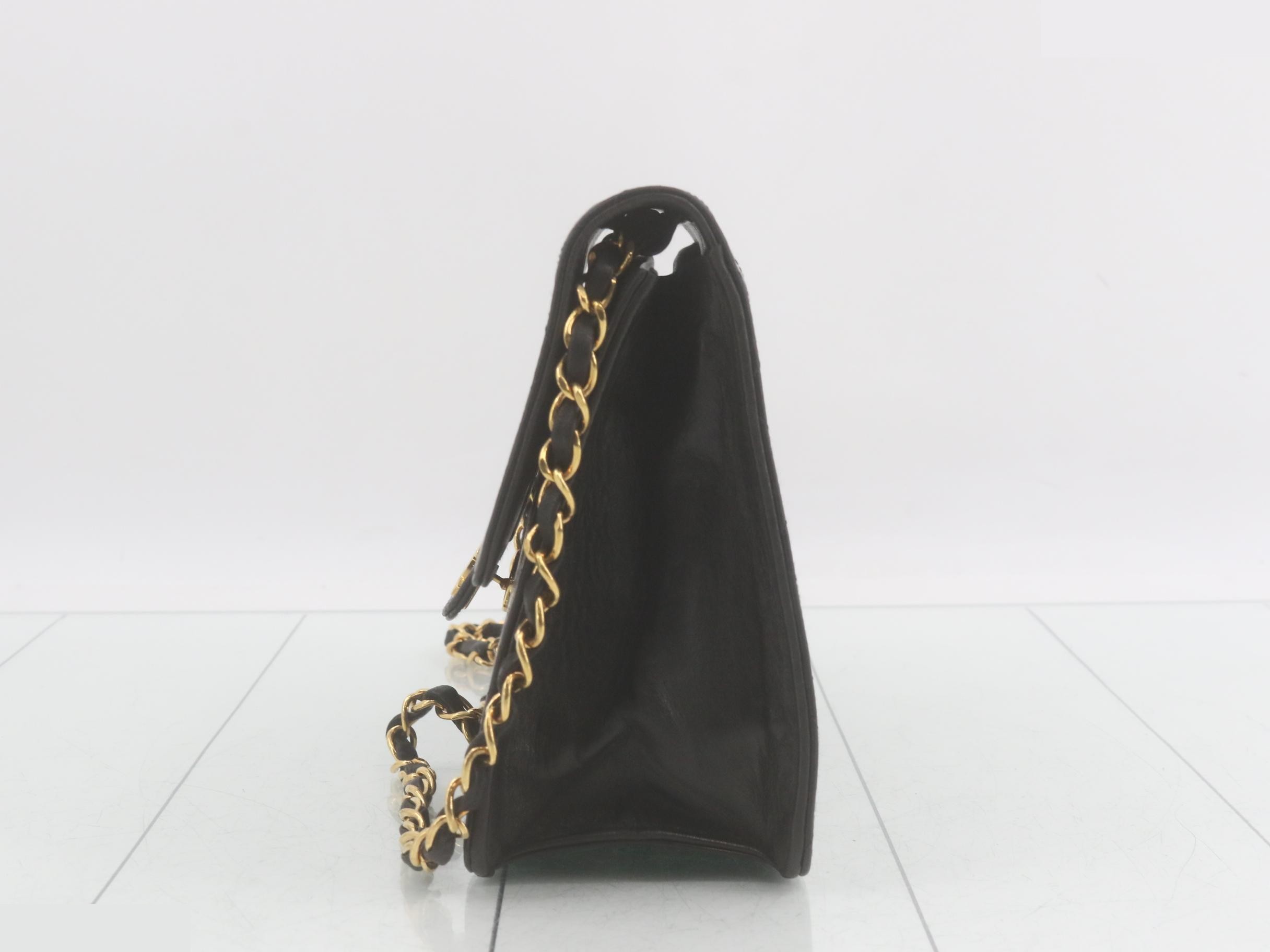 Matelassé Push-Lock Shoulder Bag, Series 3 — view 3