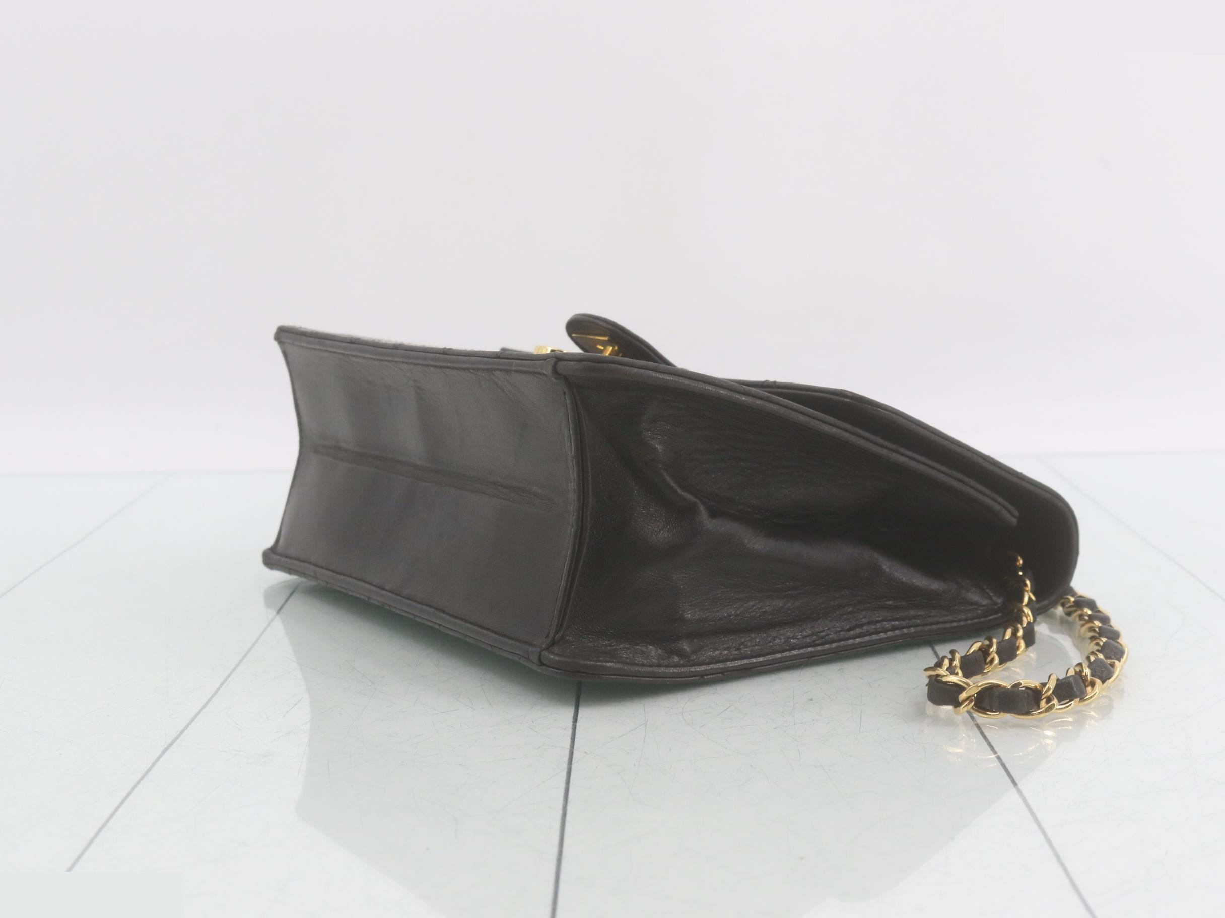 Matelassé Push-Lock Shoulder Bag, Series 3 — view 6