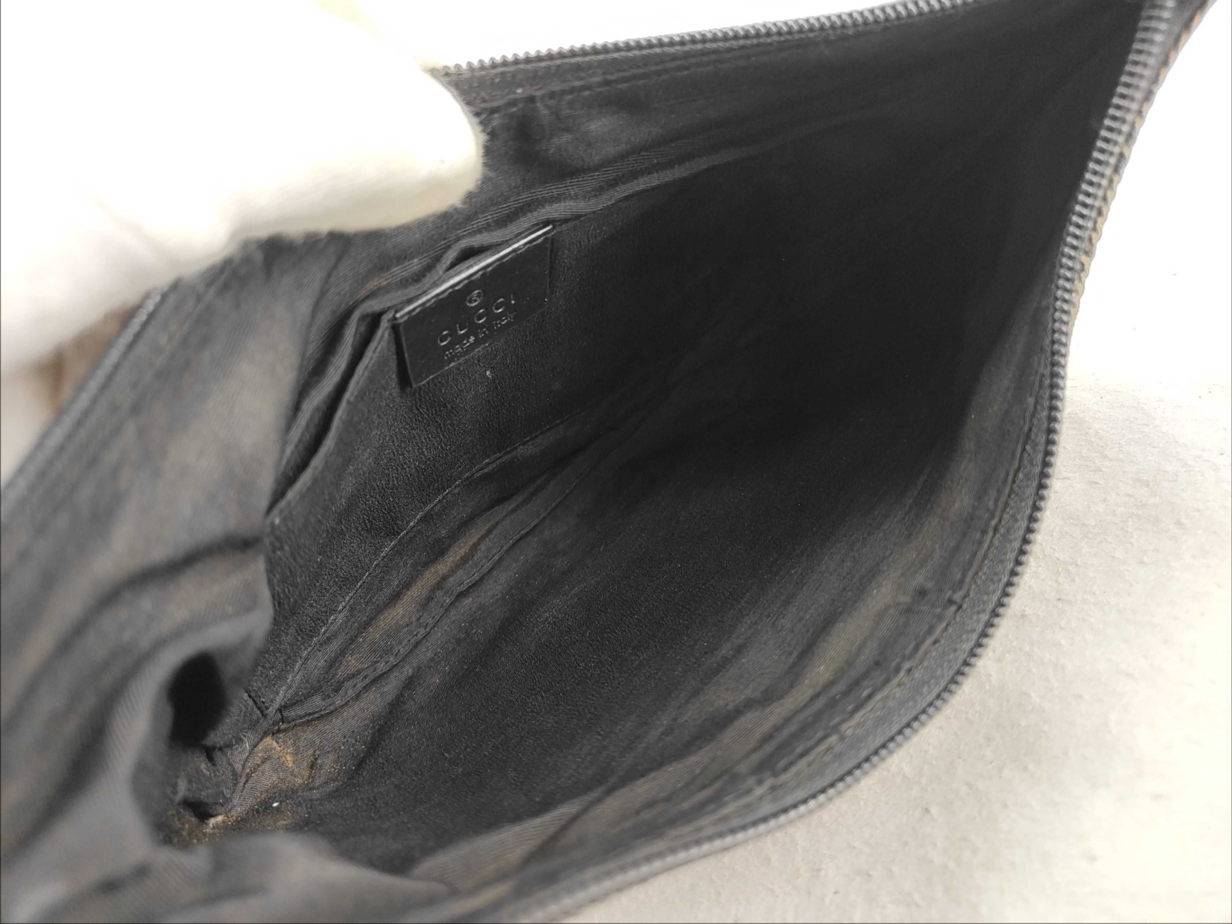 GG Supreme Gucci Half Moon GG Canvas Accessory Pouch — view 12