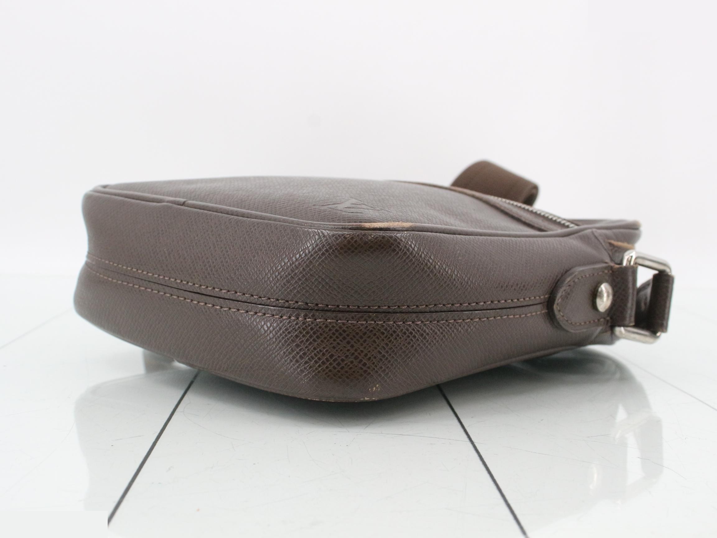 Taiga Dimitri Grizzly Shoulder Bag — view 6