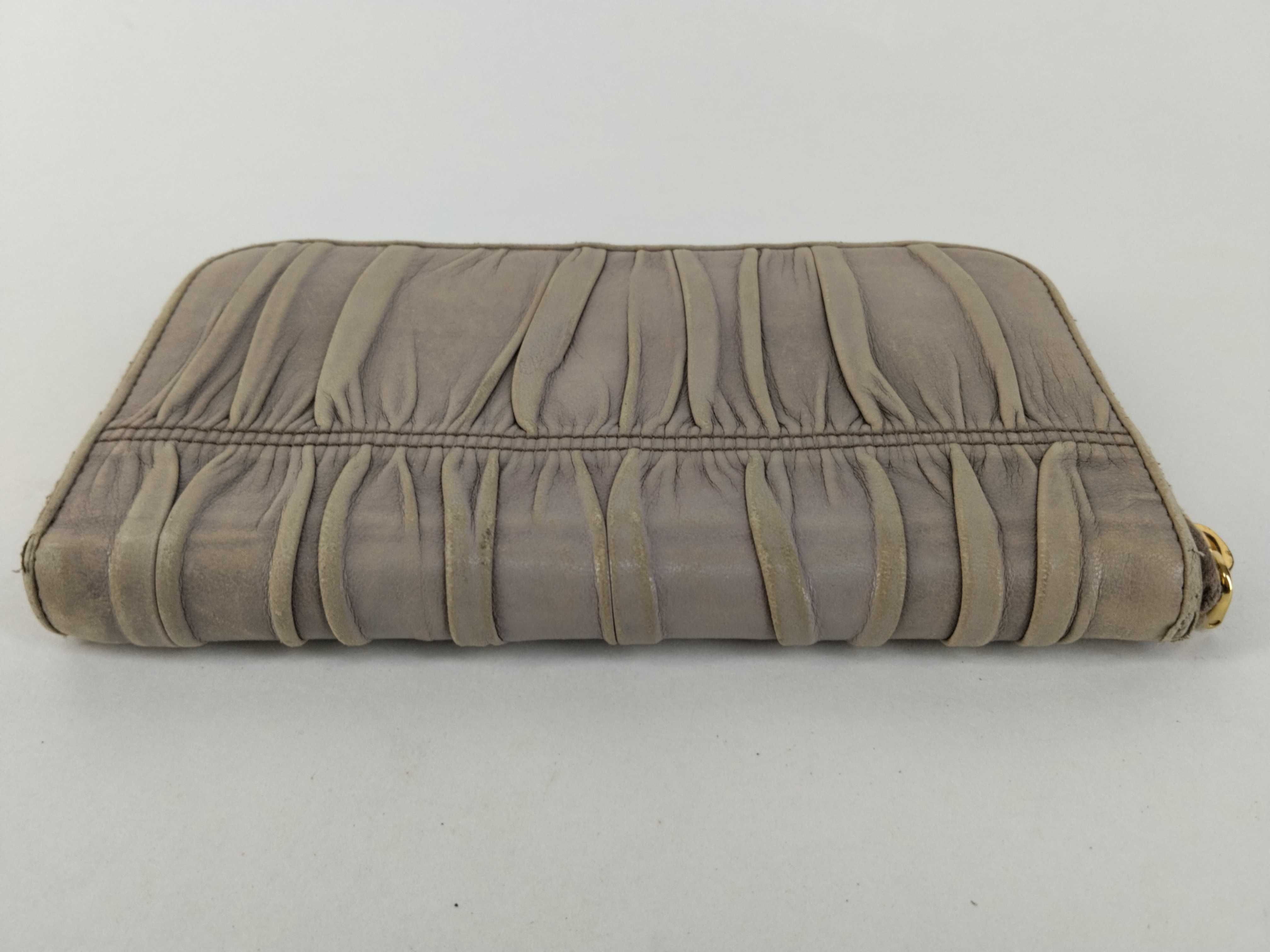 wallet — view 5
