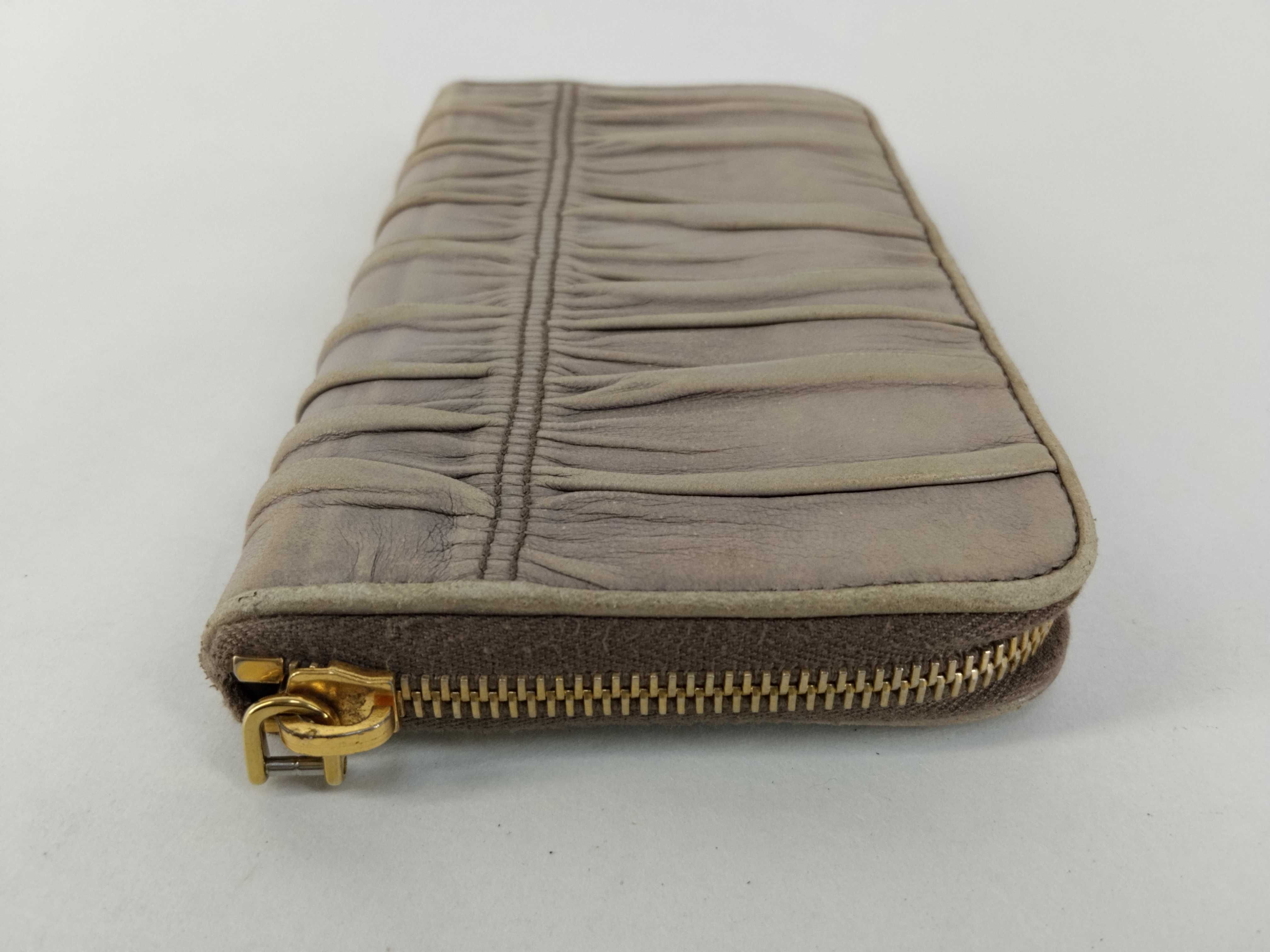 wallet — view 7