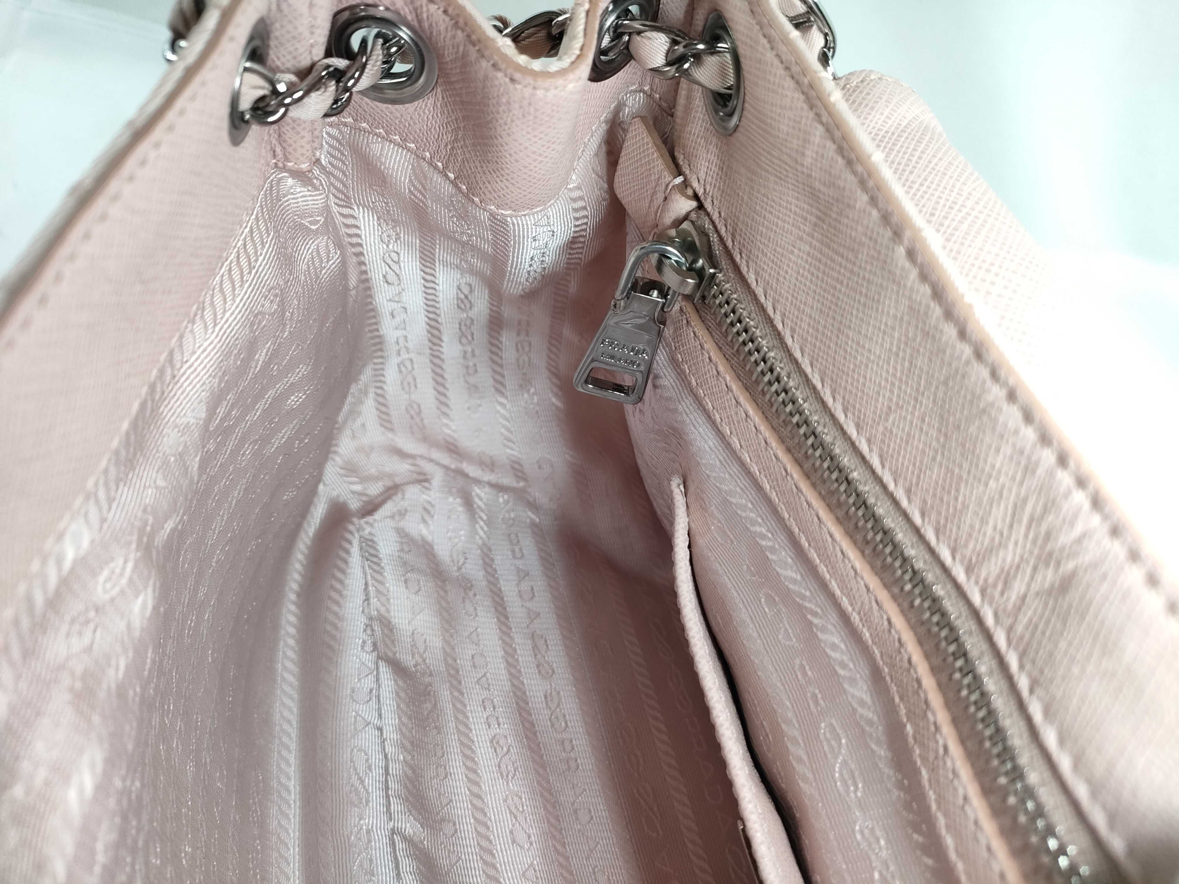 Chain Shoulder Nylon Shoulder Bag — view 11