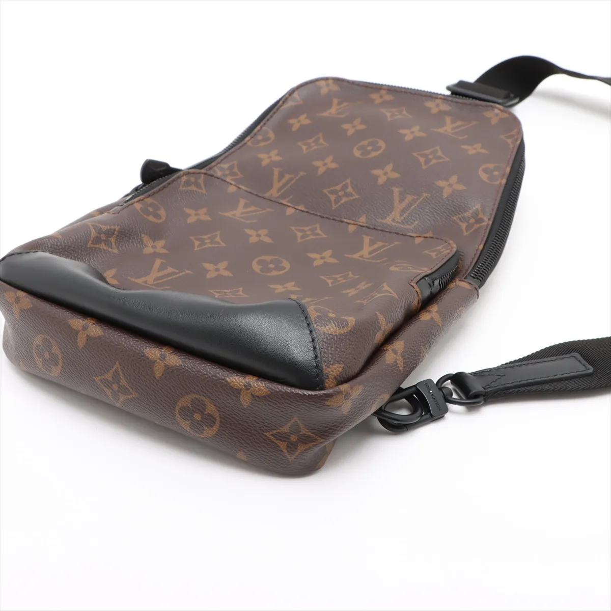 Monogram Macassar Avenue Sling Bag M45897 Brown (RFID detected) — view 3