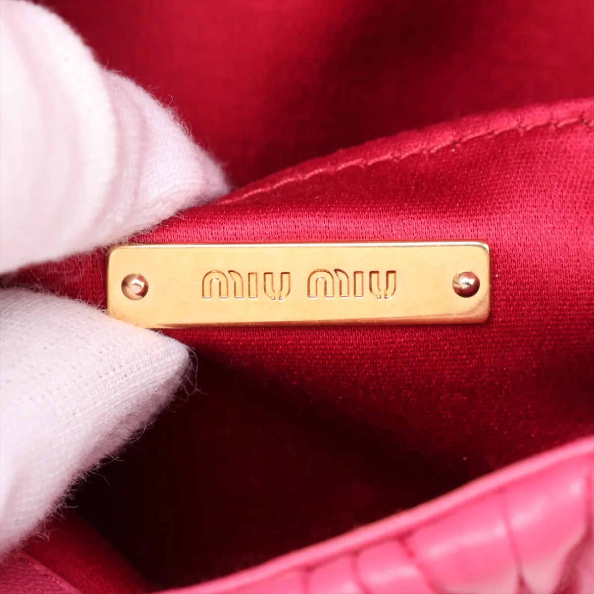 Matelassé Leather Shoulder Bag Pink — view 8