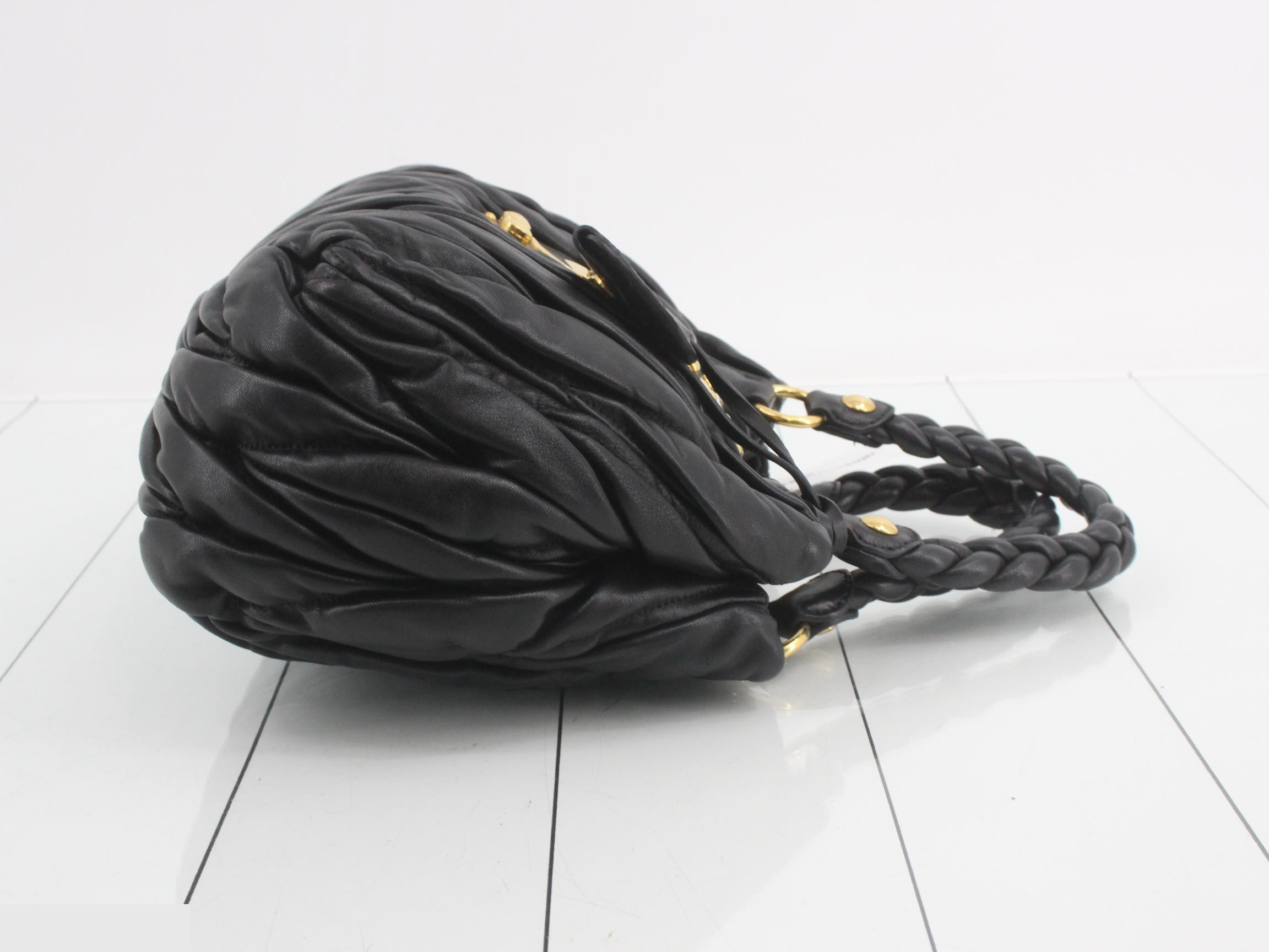 Matelassé (bag) - handbag — view 3
