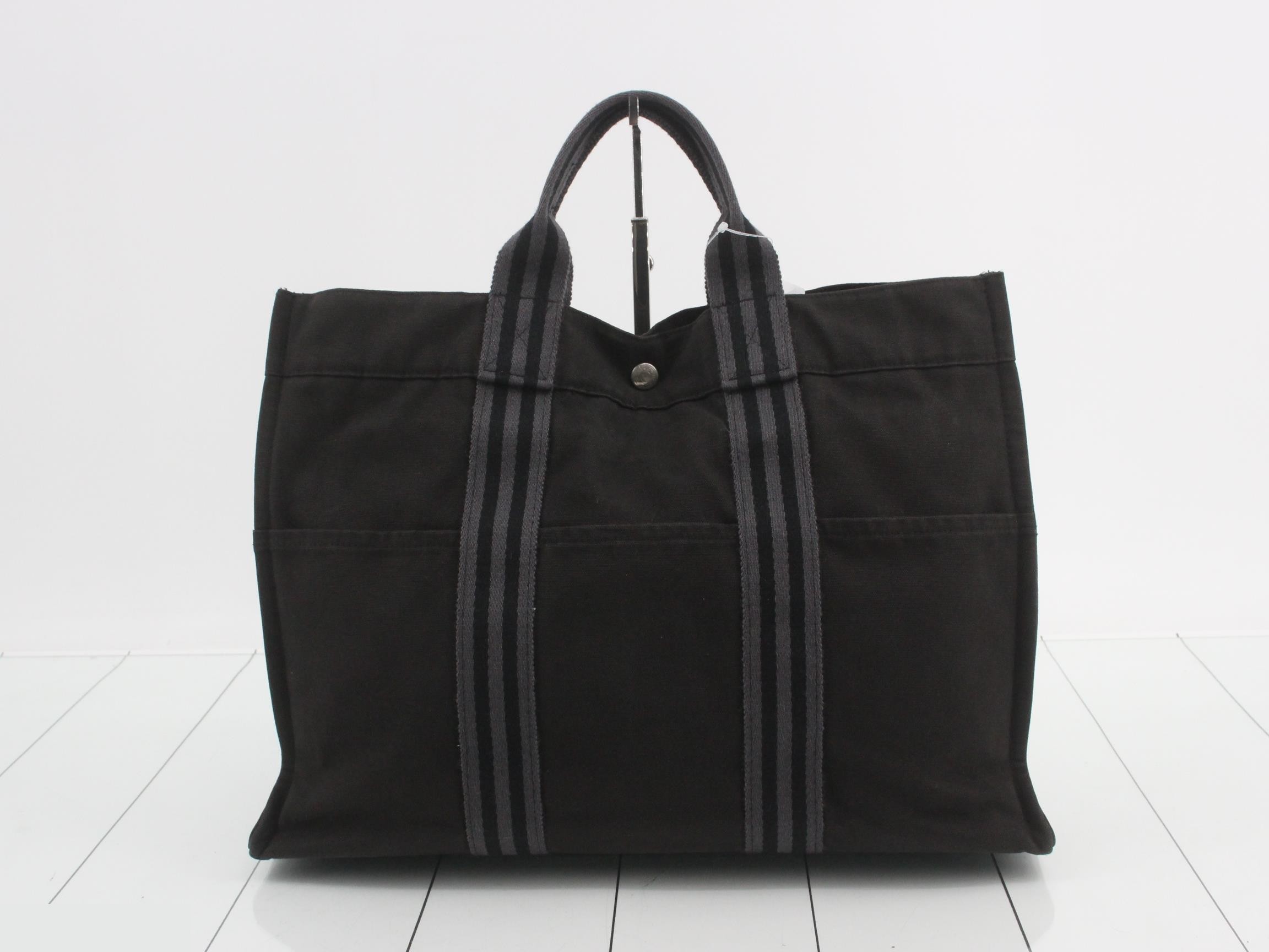 Aile Line MM Tote Bag, Canvas, Gray, Silver Hardware — view 2