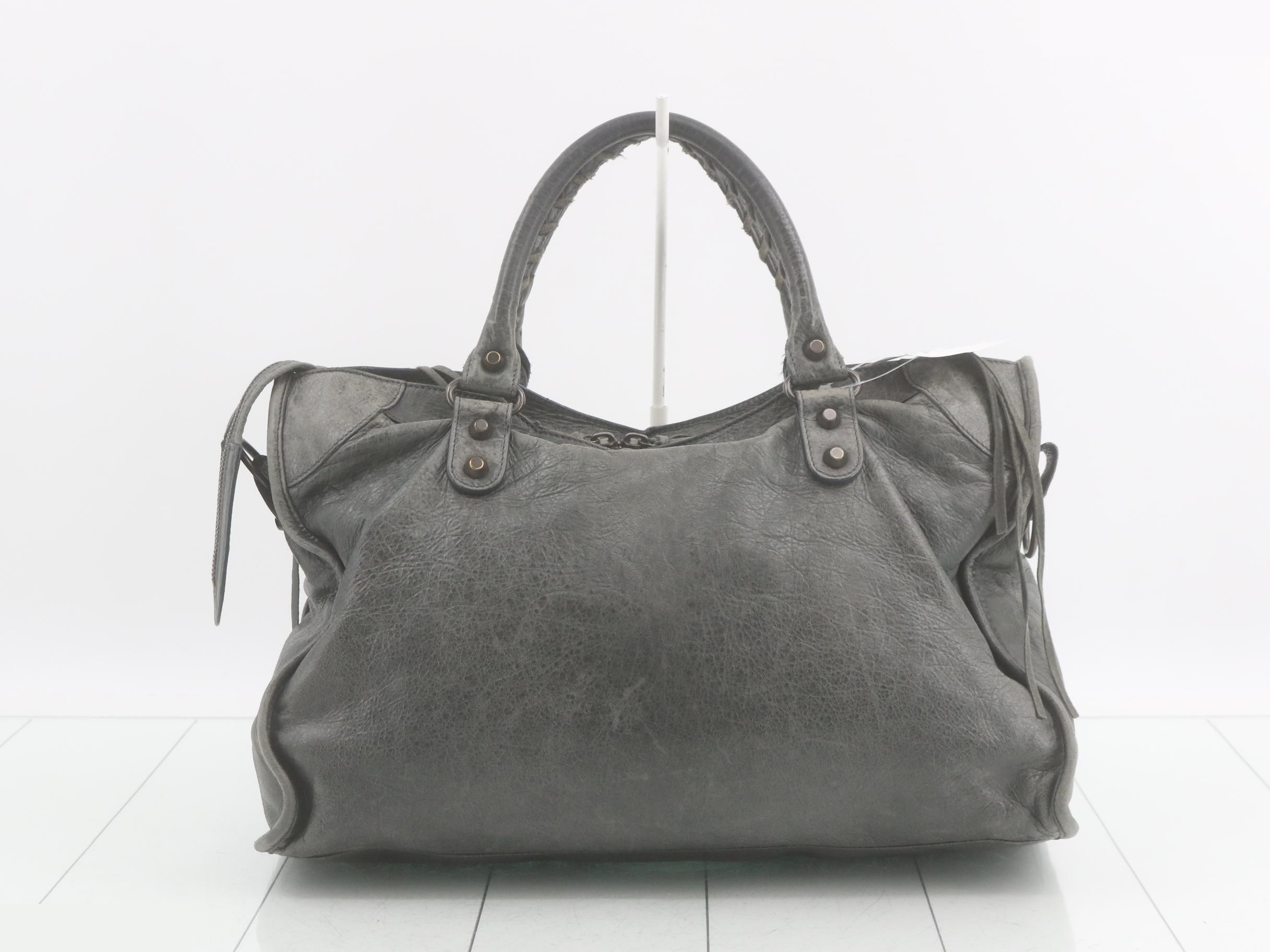 Classic handbag — view 2