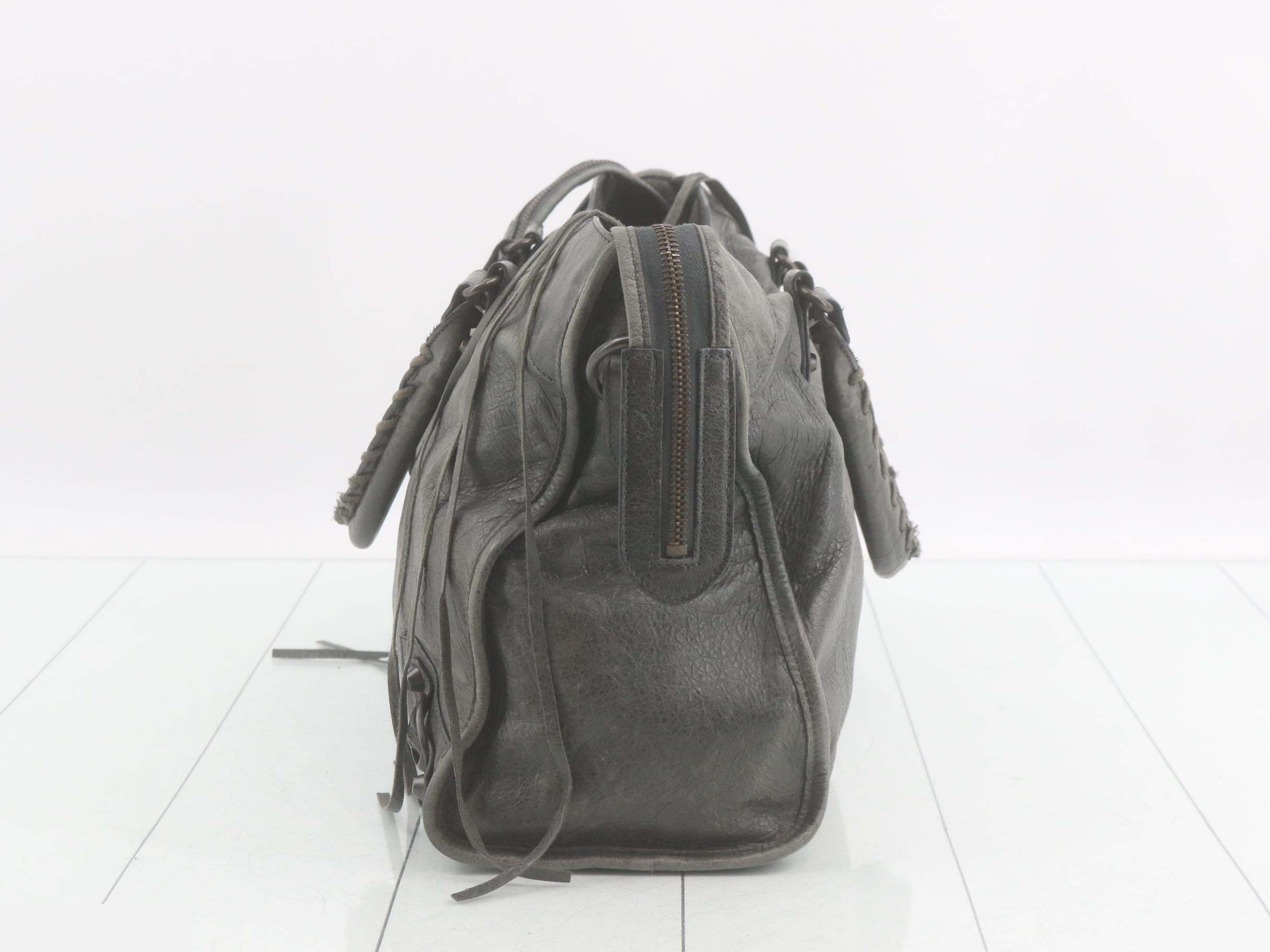 Classic handbag — view 3