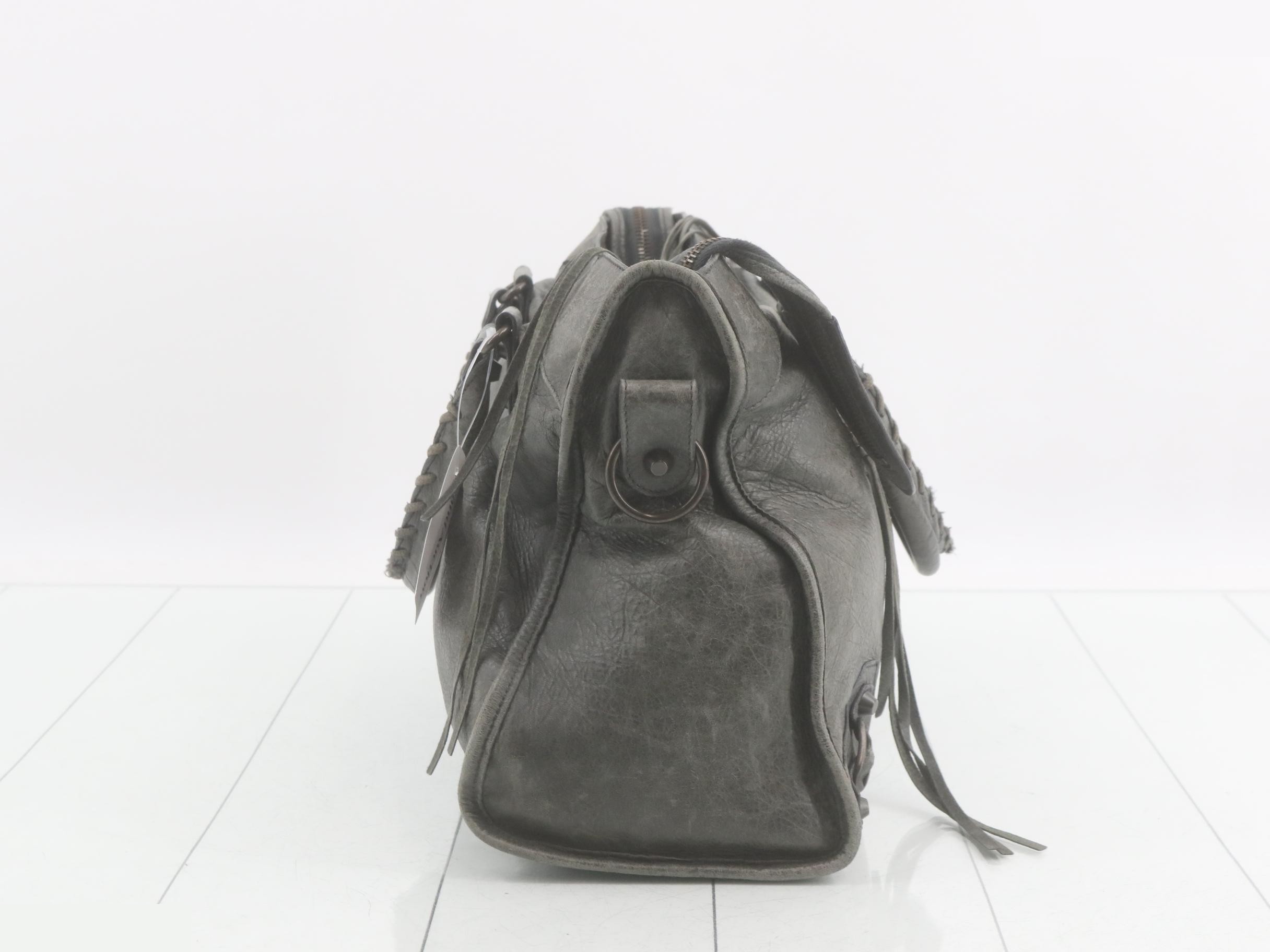 Classic handbag — view 4