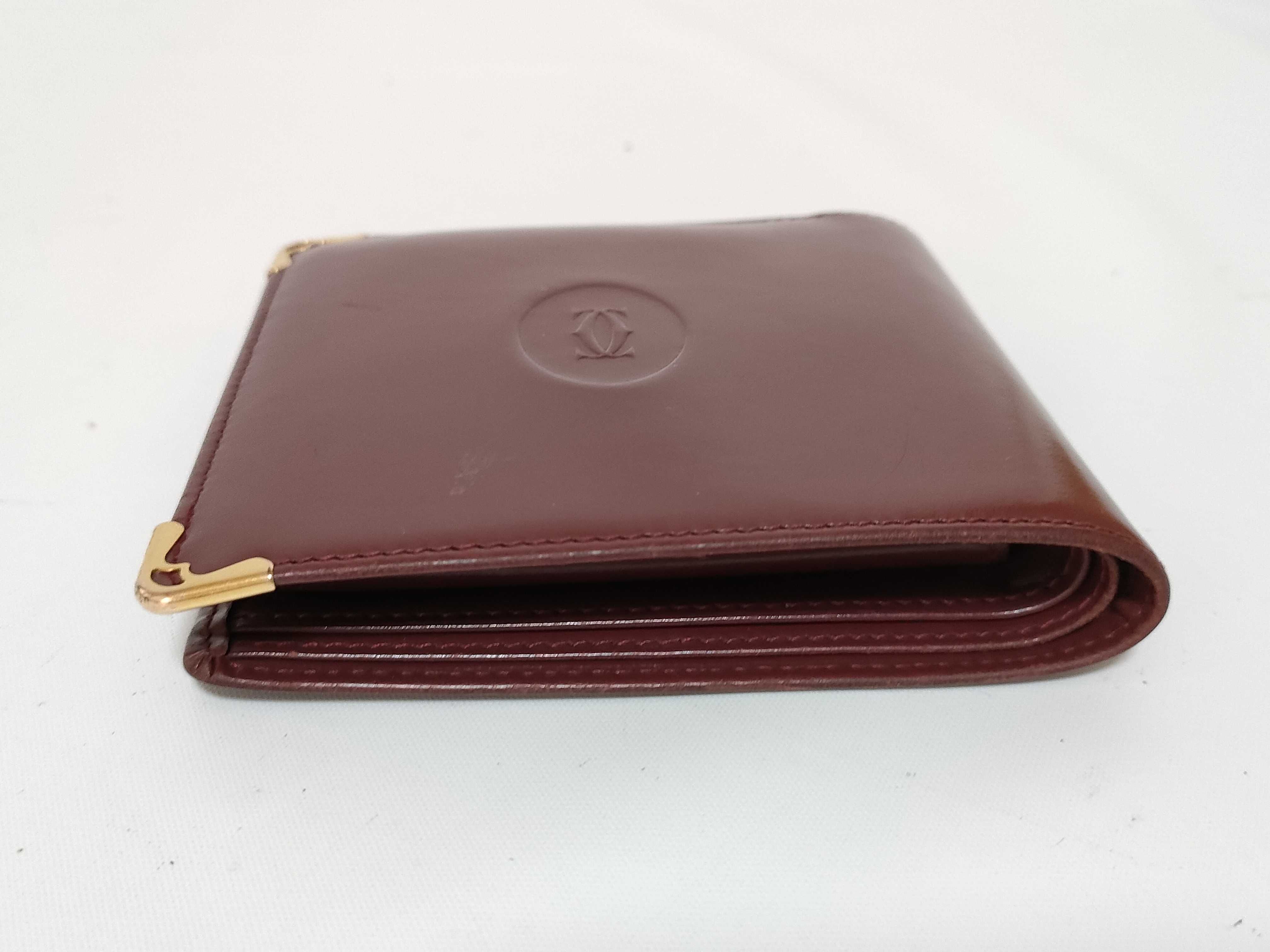Must wallet — view 6