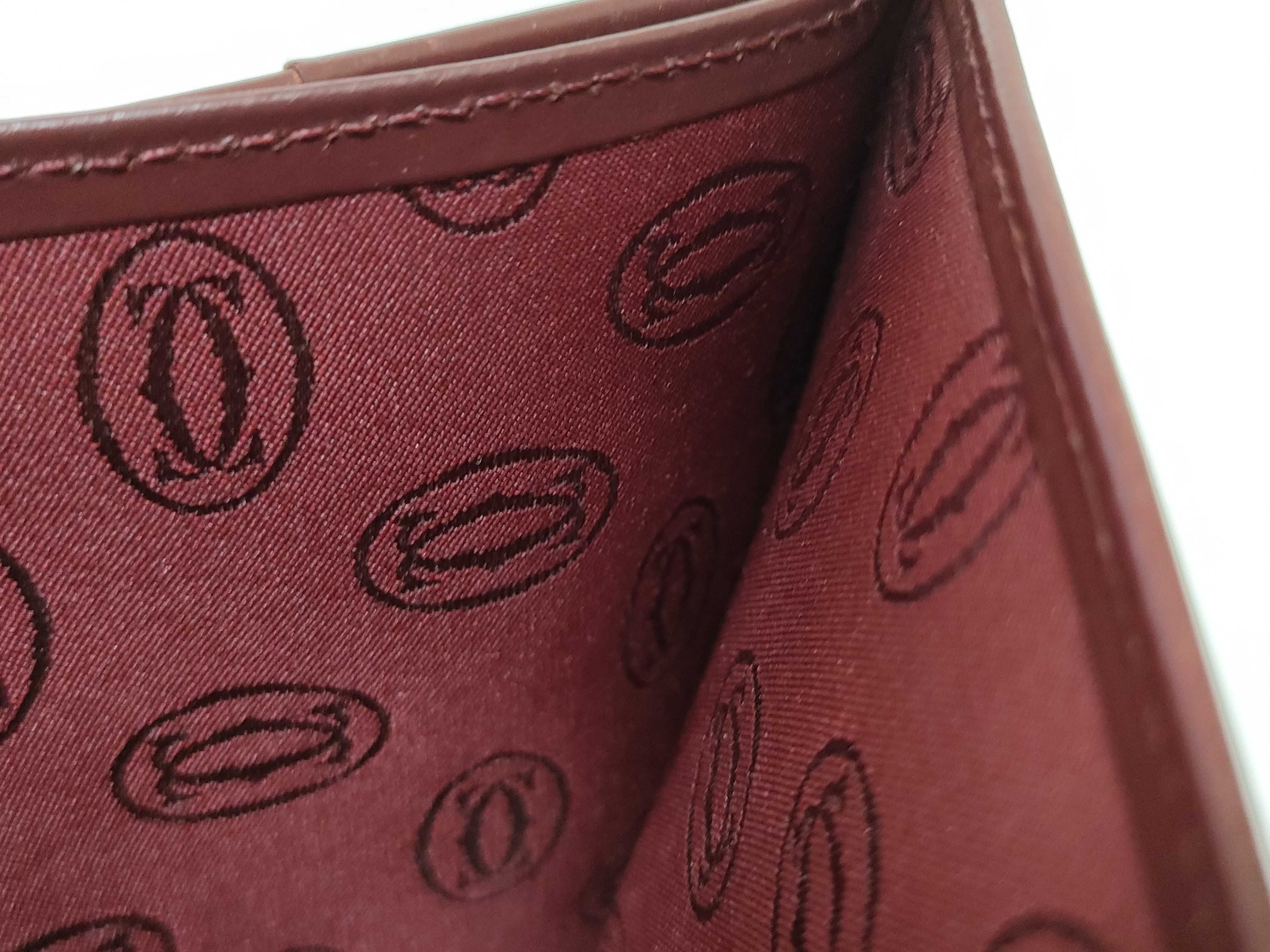 Must wallet — view 8