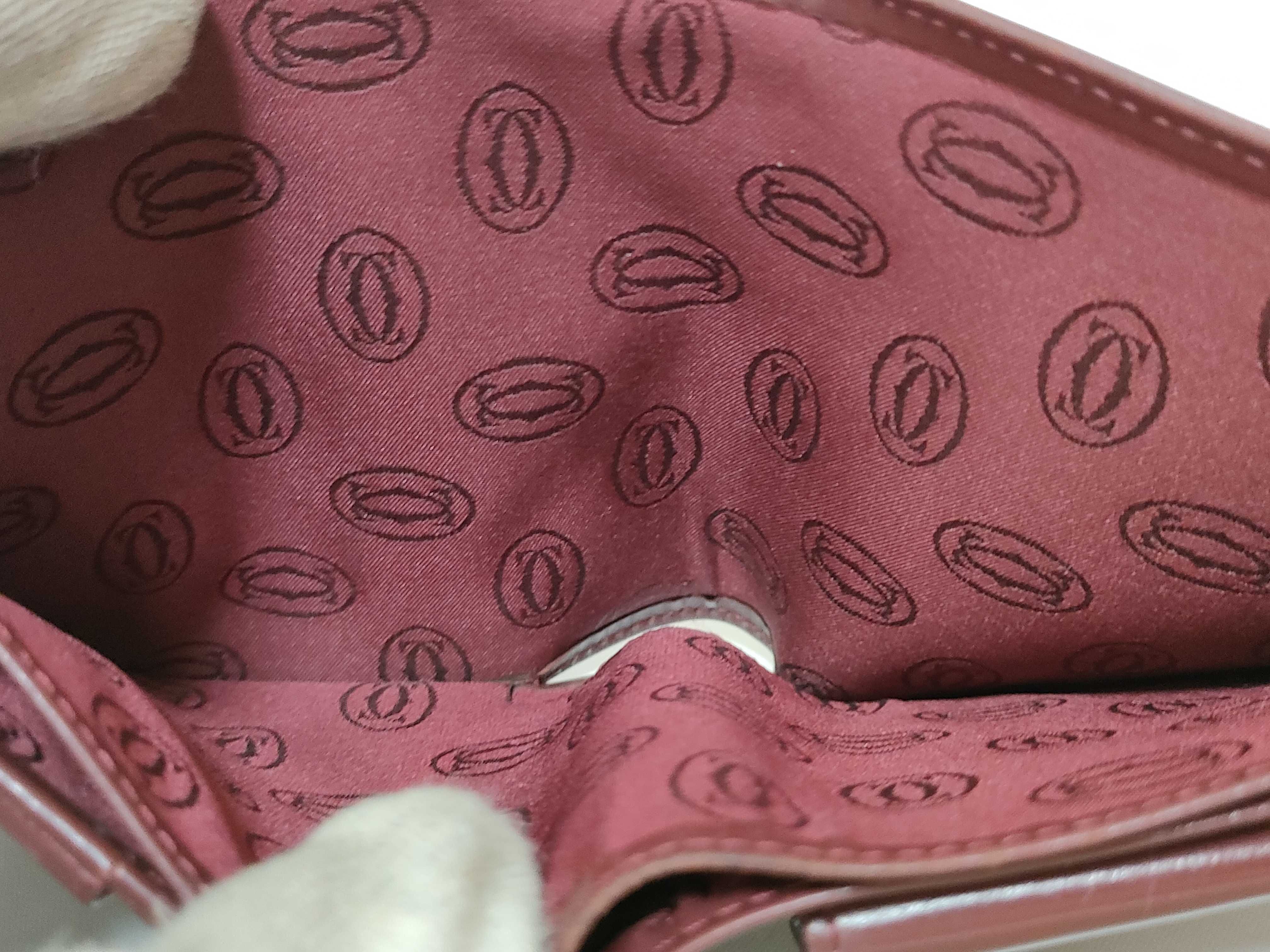 Must wallet — view 9