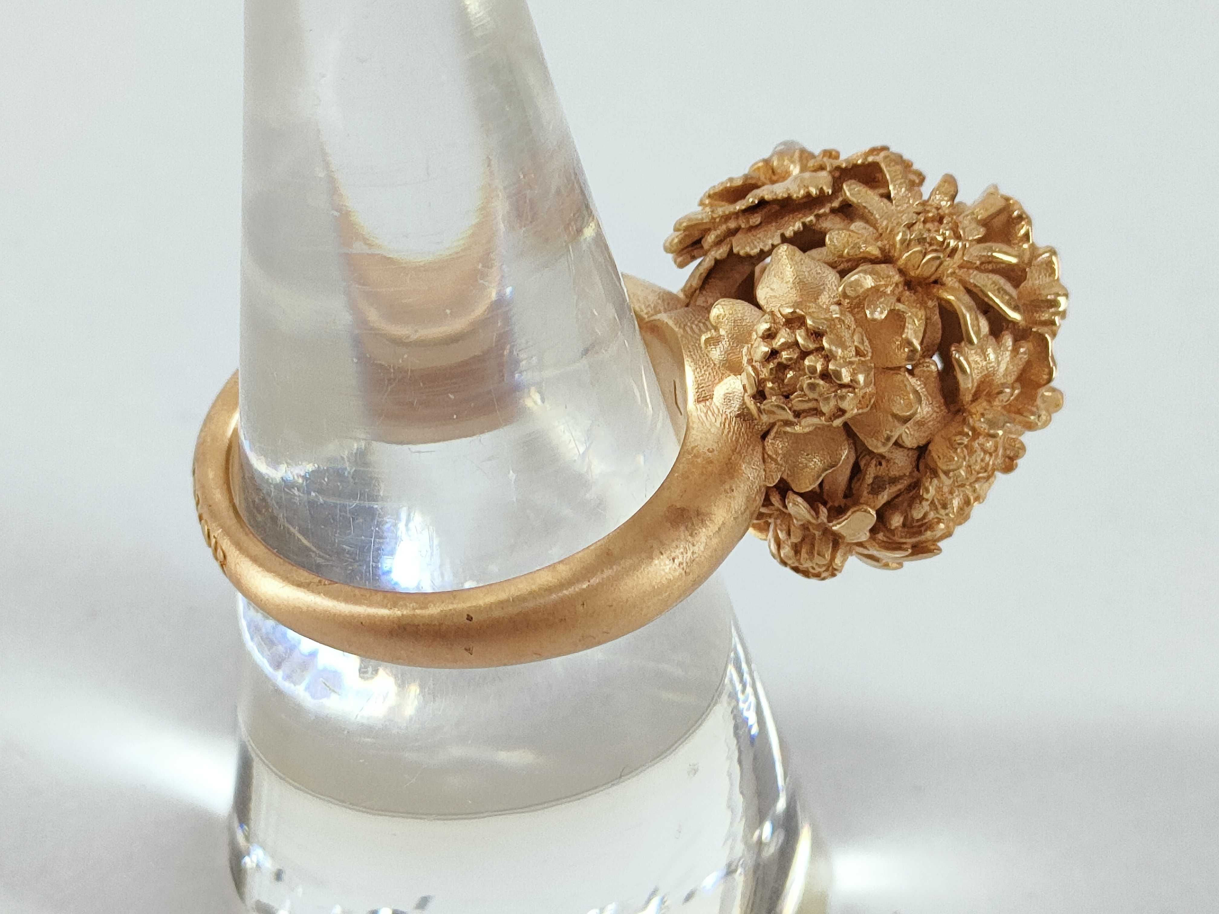 Flower Pearl Ring, Size L — view 3