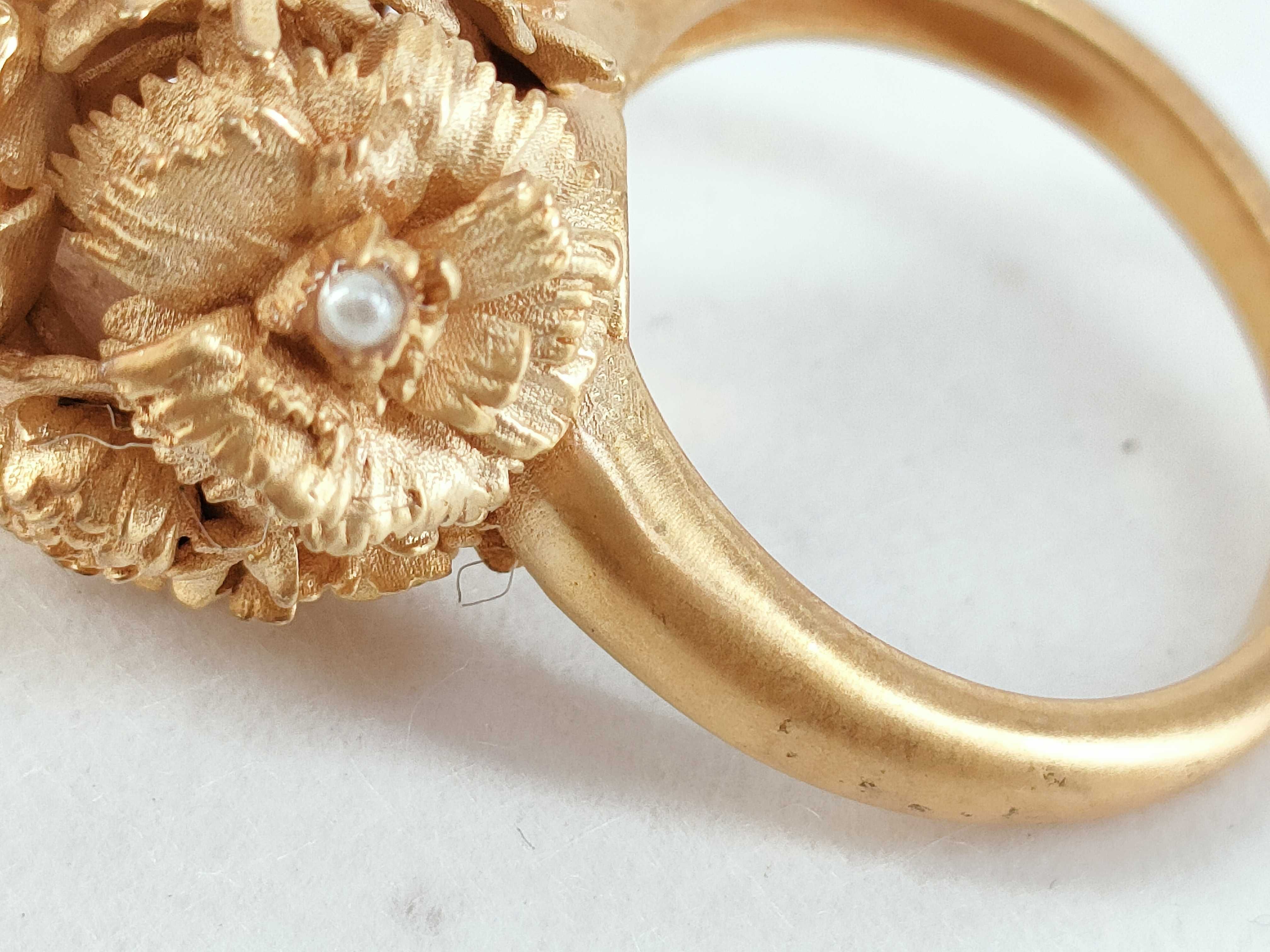 Flower Pearl Ring, Size L — view 8
