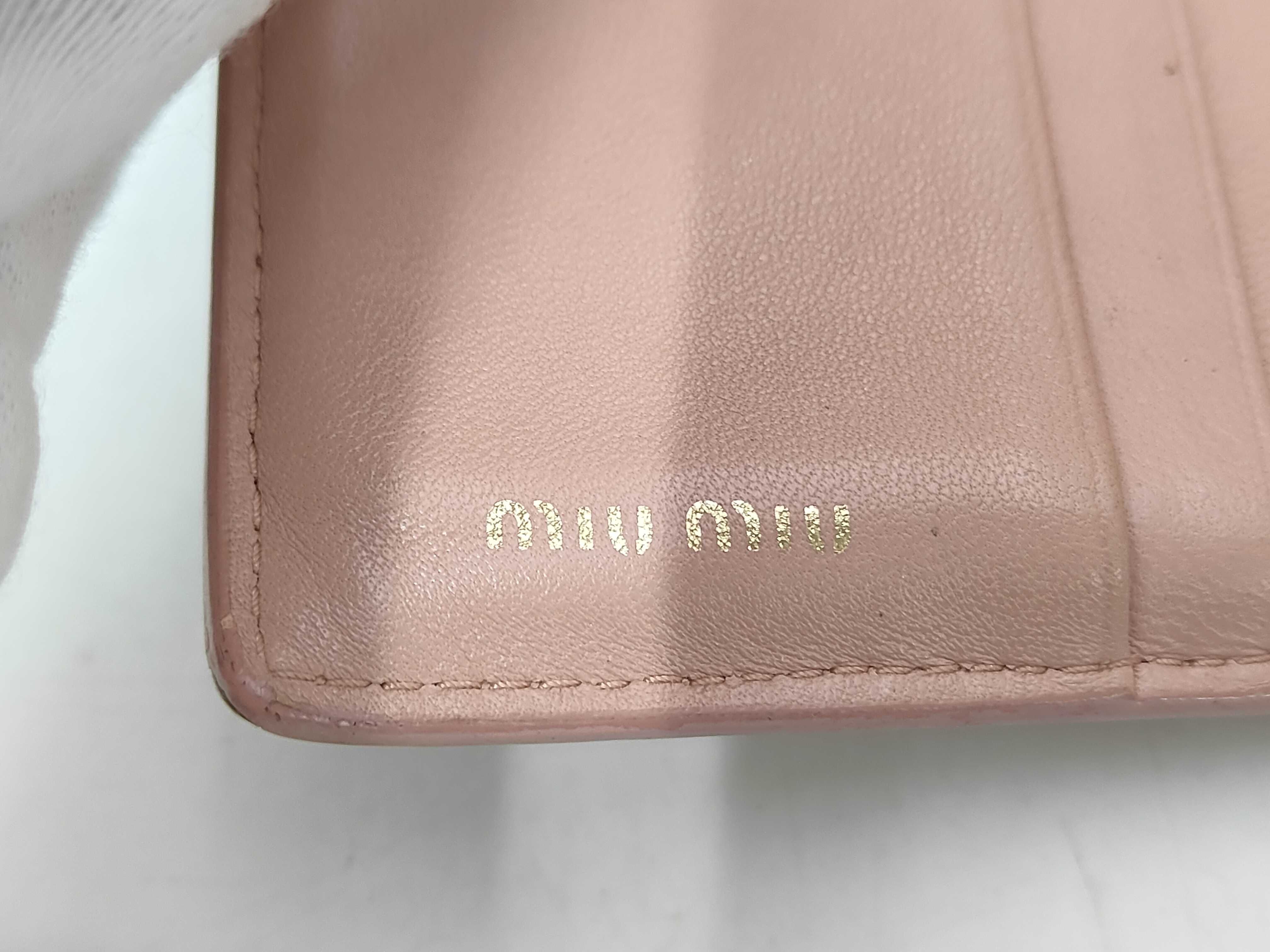 folding wallet, Matelassé quilted, pink leather wallet — view 11