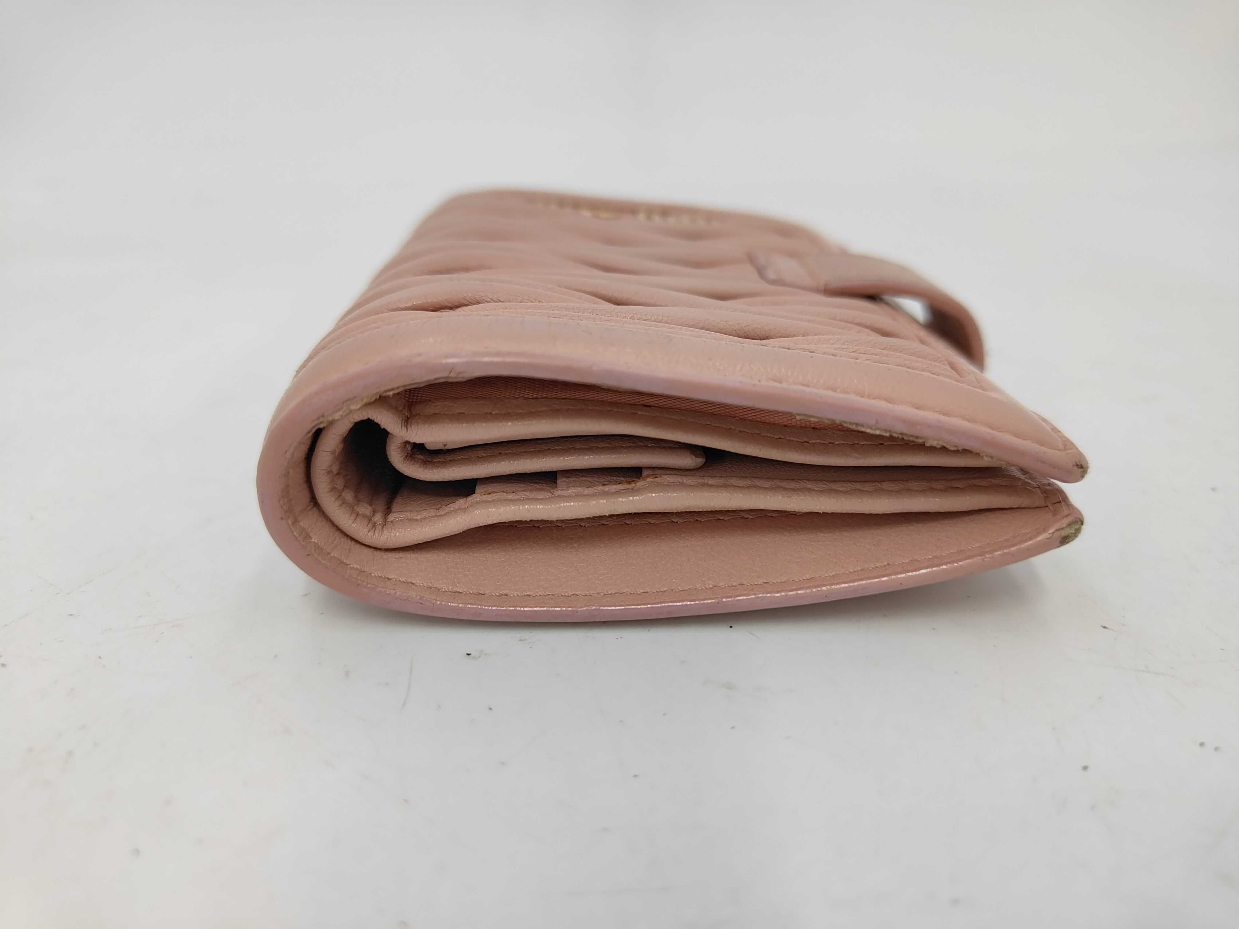 folding wallet, Matelassé quilted, pink leather wallet — view 4